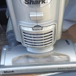 Shark Navigator Swivel Deluxe Vacuum image indicator(2)