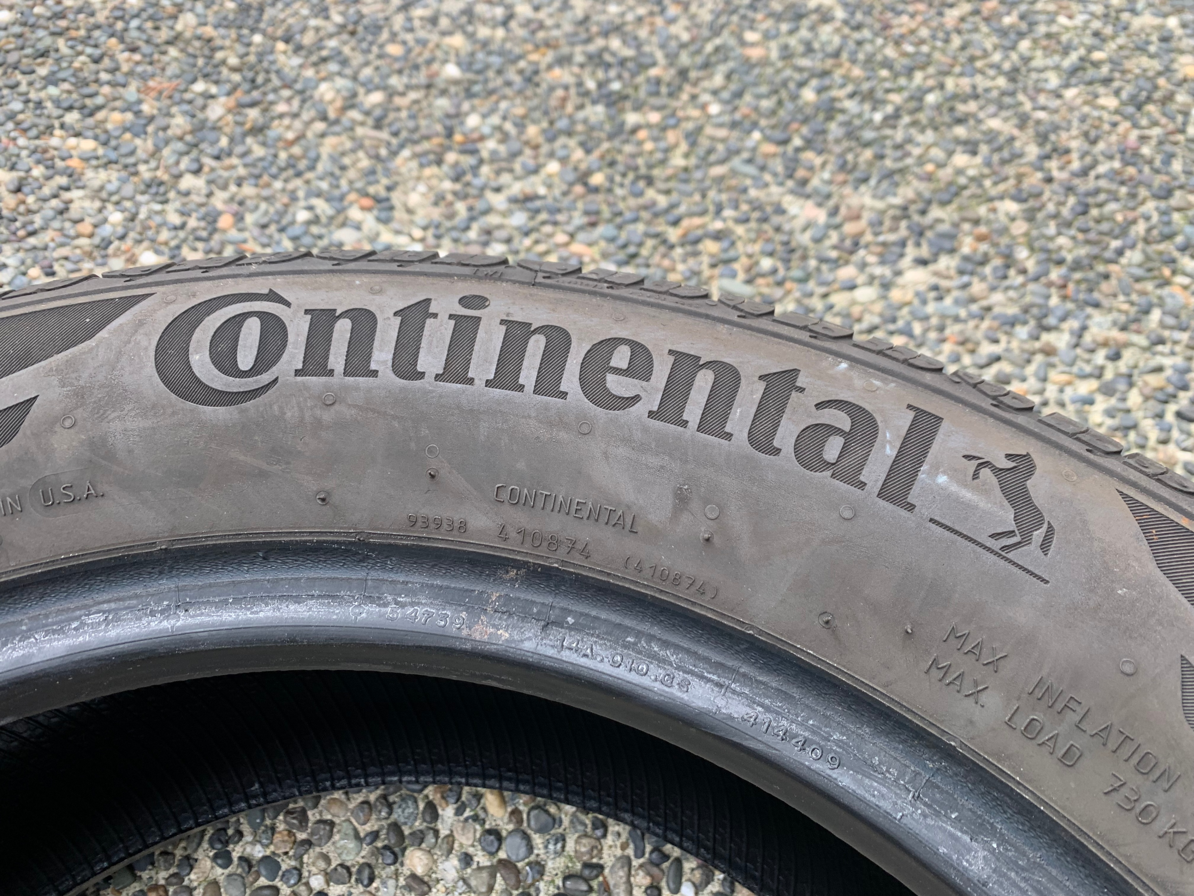 Pair of 225/55/17 Continental Control contact Tour A/S 70% tread - photo 3