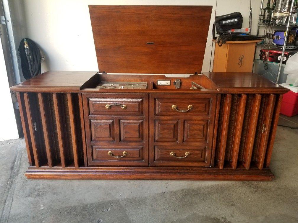 Vintage Zenith console AM FM radio 8 track & Record player - photo 2