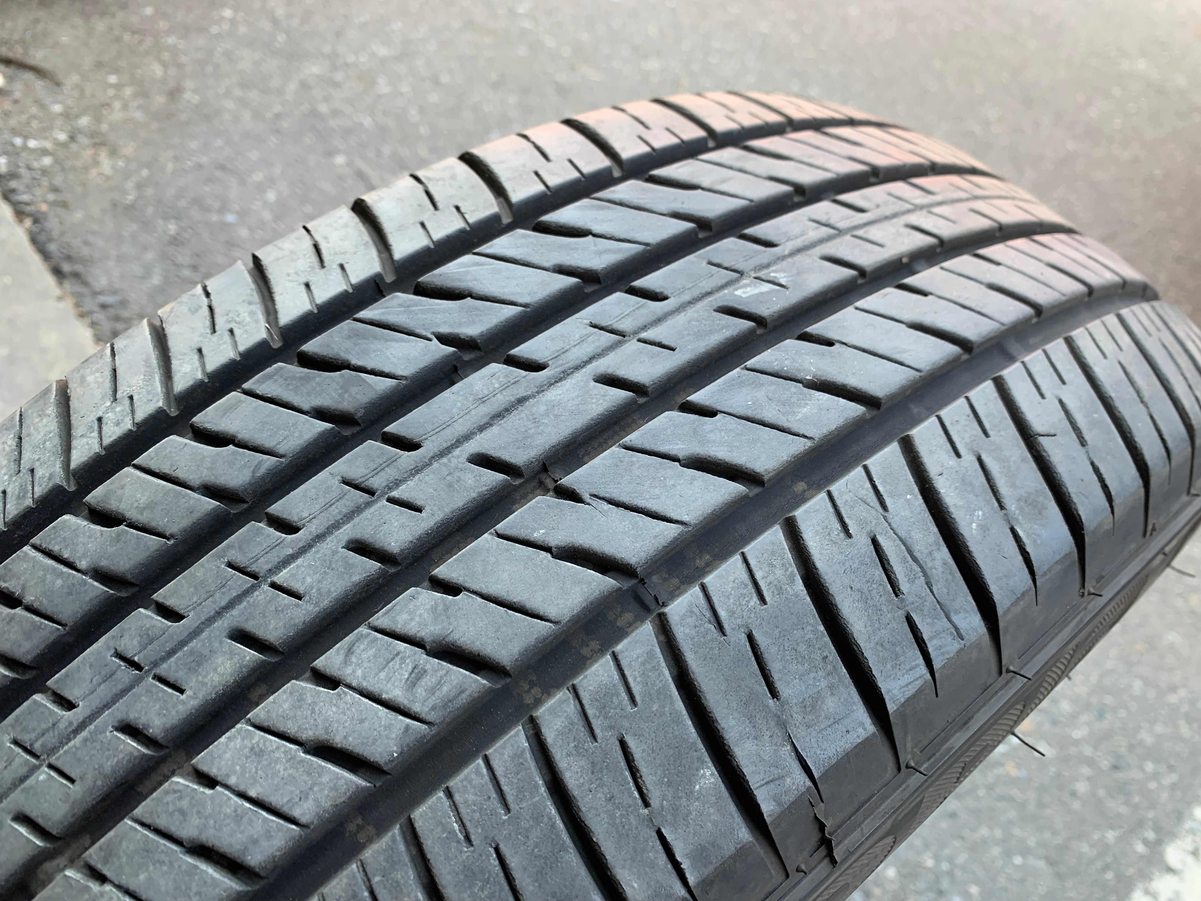 Pair of 215/65/17 Bridgestone Ecopia H/L 422 Plus w good tread - photo 4