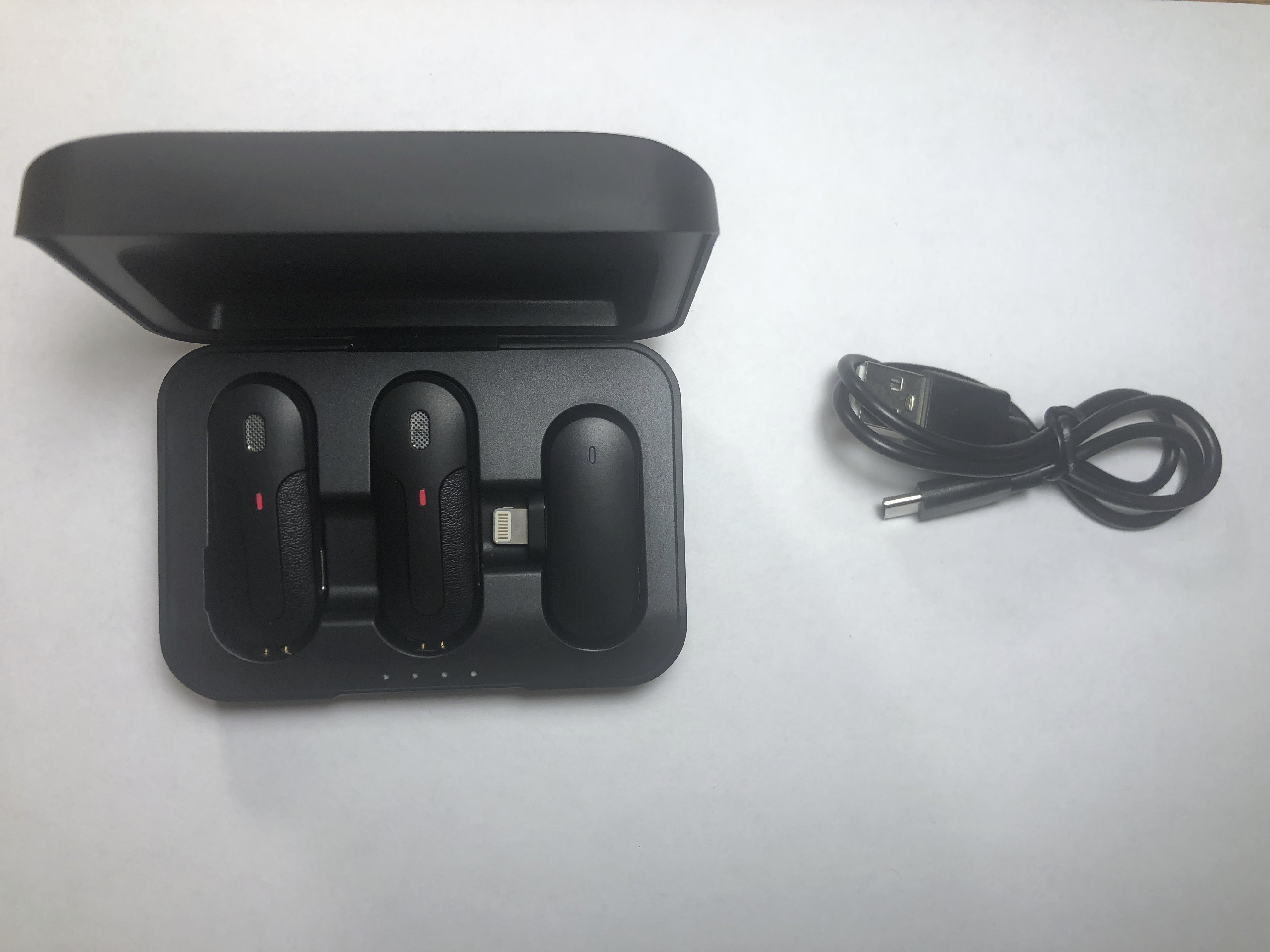 Wireless Microphone (two microphones) new from the factory! - photo 2