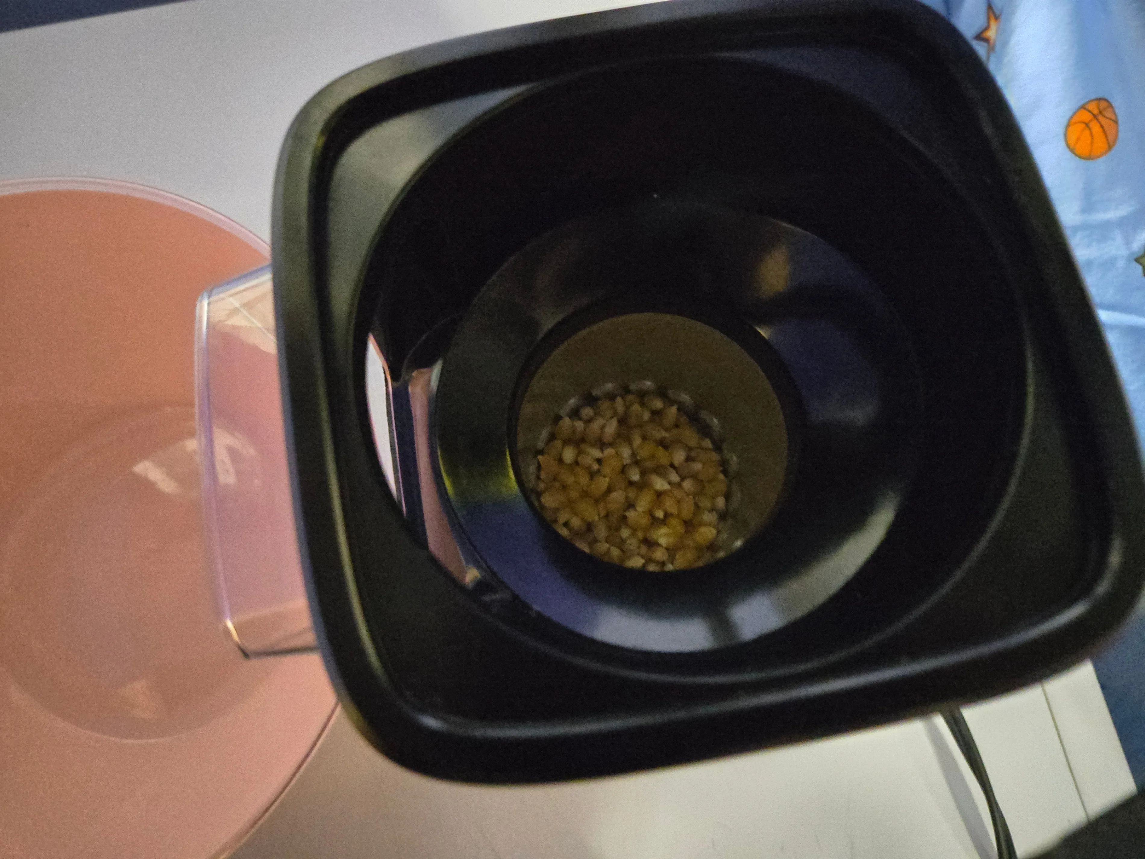 Dash Electric Popcorn Maker – Compact Hot Air Popper image indicator(4)