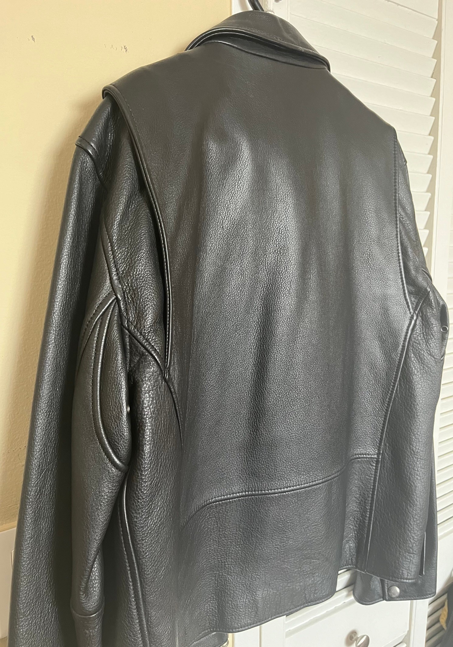 USED Danier Men’s Black Leather Jacket (Sold As-Is) - photo 5