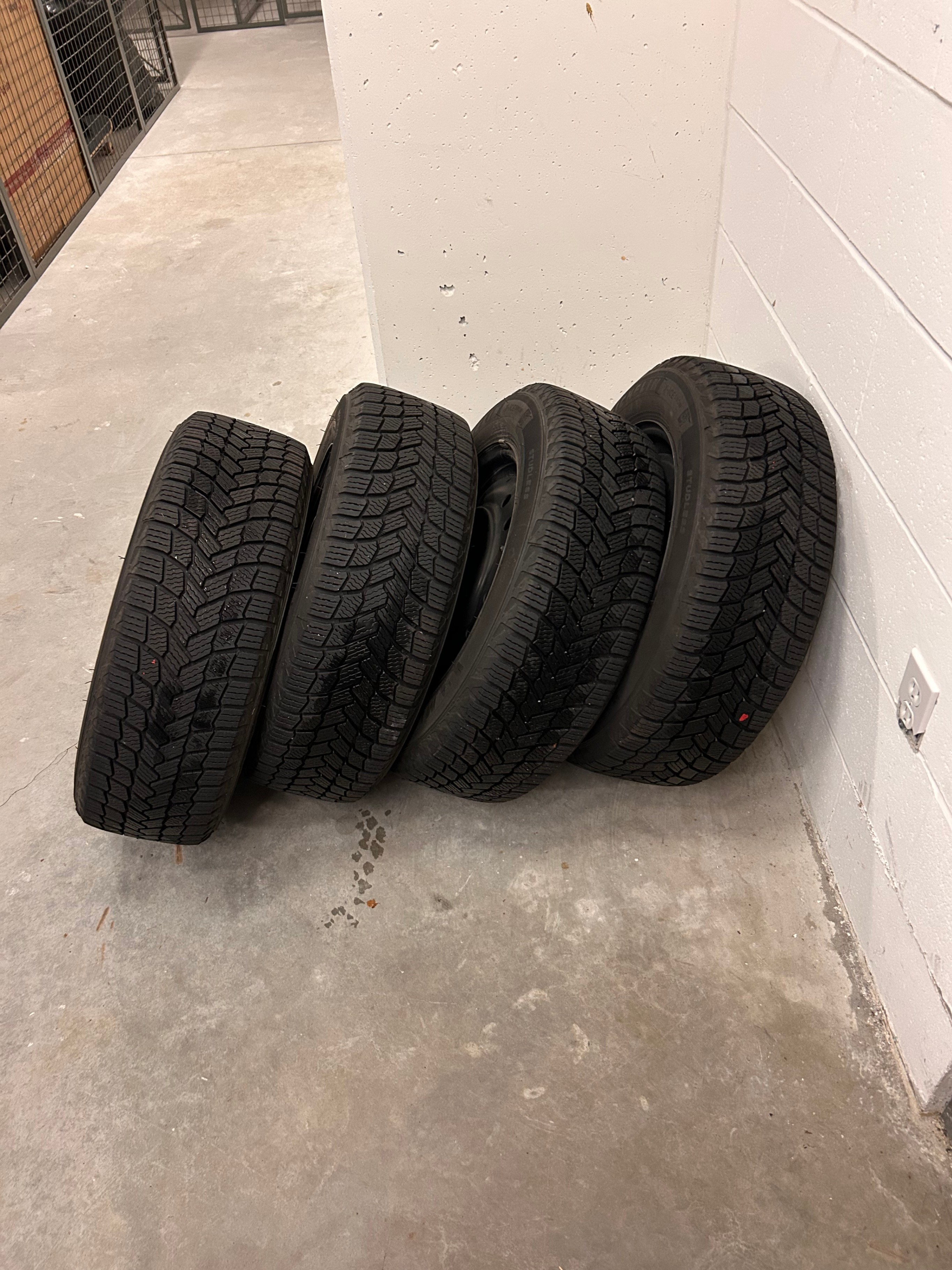 Michelin X-ICE SNOW   205 / 60R / 16 - photo 4