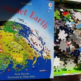 🥕 Usborne Book and Jigsaw Planet Earth 300 piece puzzle image indicator(2)