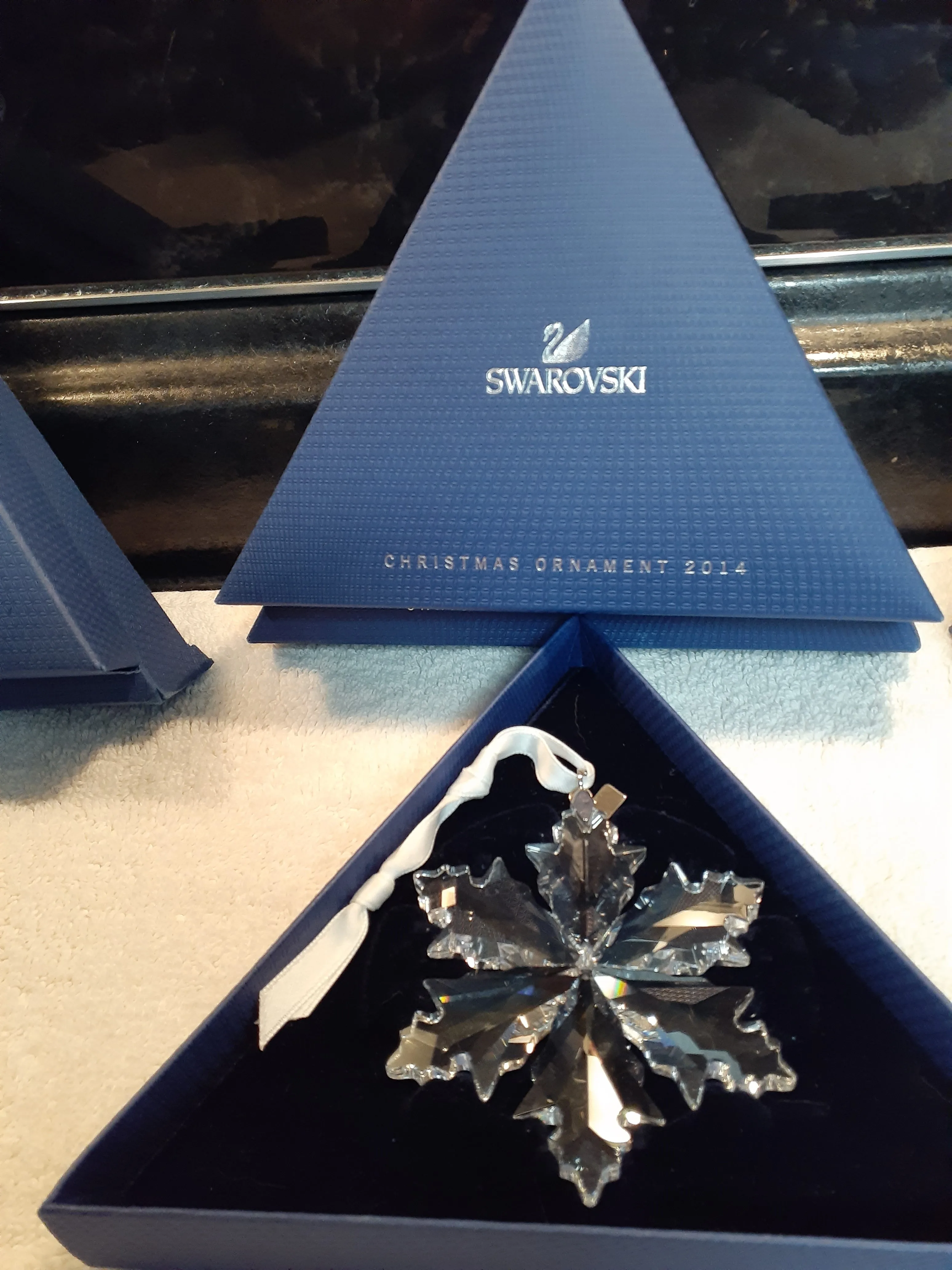 Swarovski Christmas Snowflake collection image indicator(4)