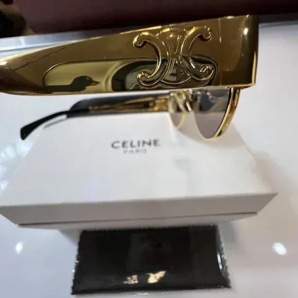 Celine Triomphe CL40235U Sunglasse Gold Green Lens UV Protection image indicator(5)