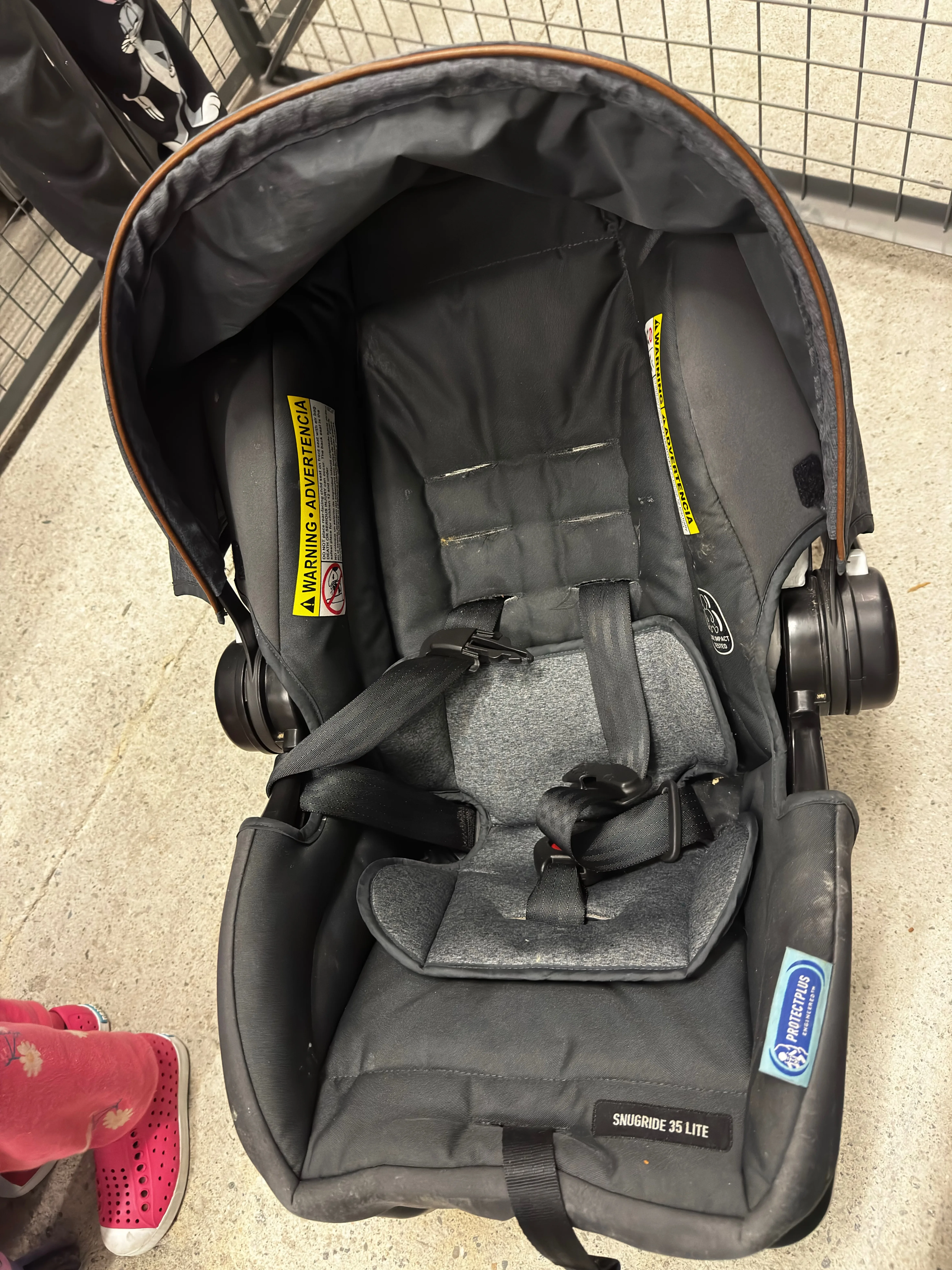 Graco SnugRide 35 Lite Infant Car Seat image indicator(2)