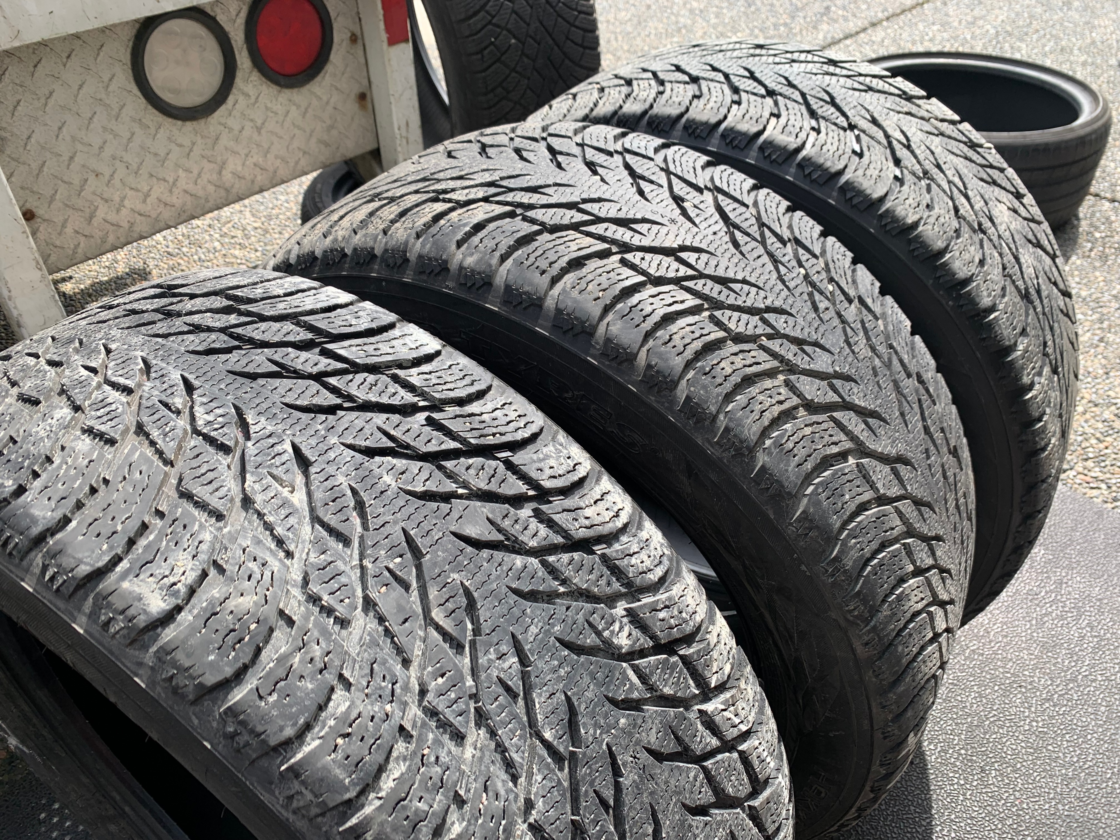 SET OF (3) 255/55/18 M+S 109R Nokian Hakkapellitta R3 70% tread - photo 5