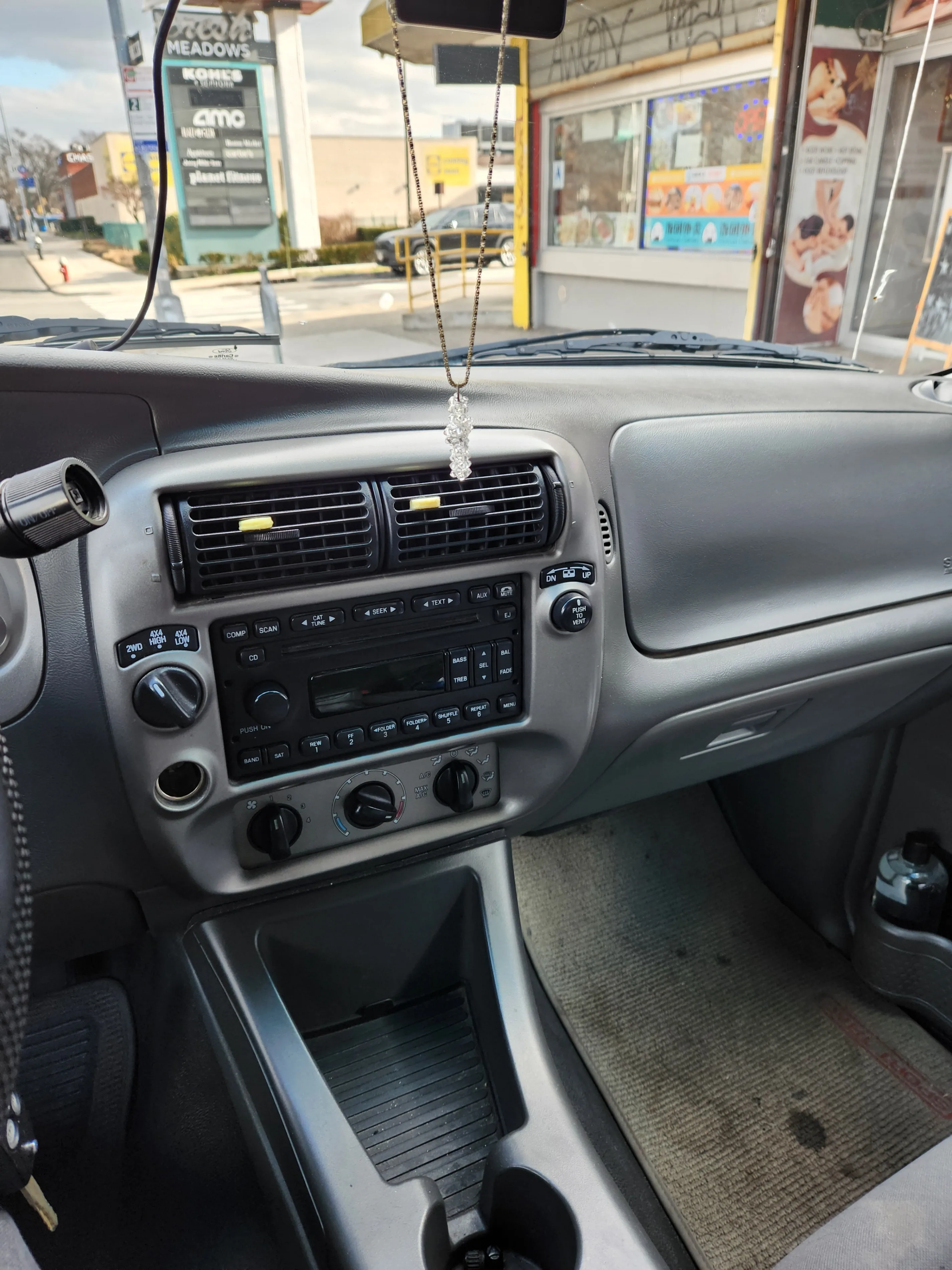 2005 Ford Explorer Sport Trac 4x4 image indicator(10)