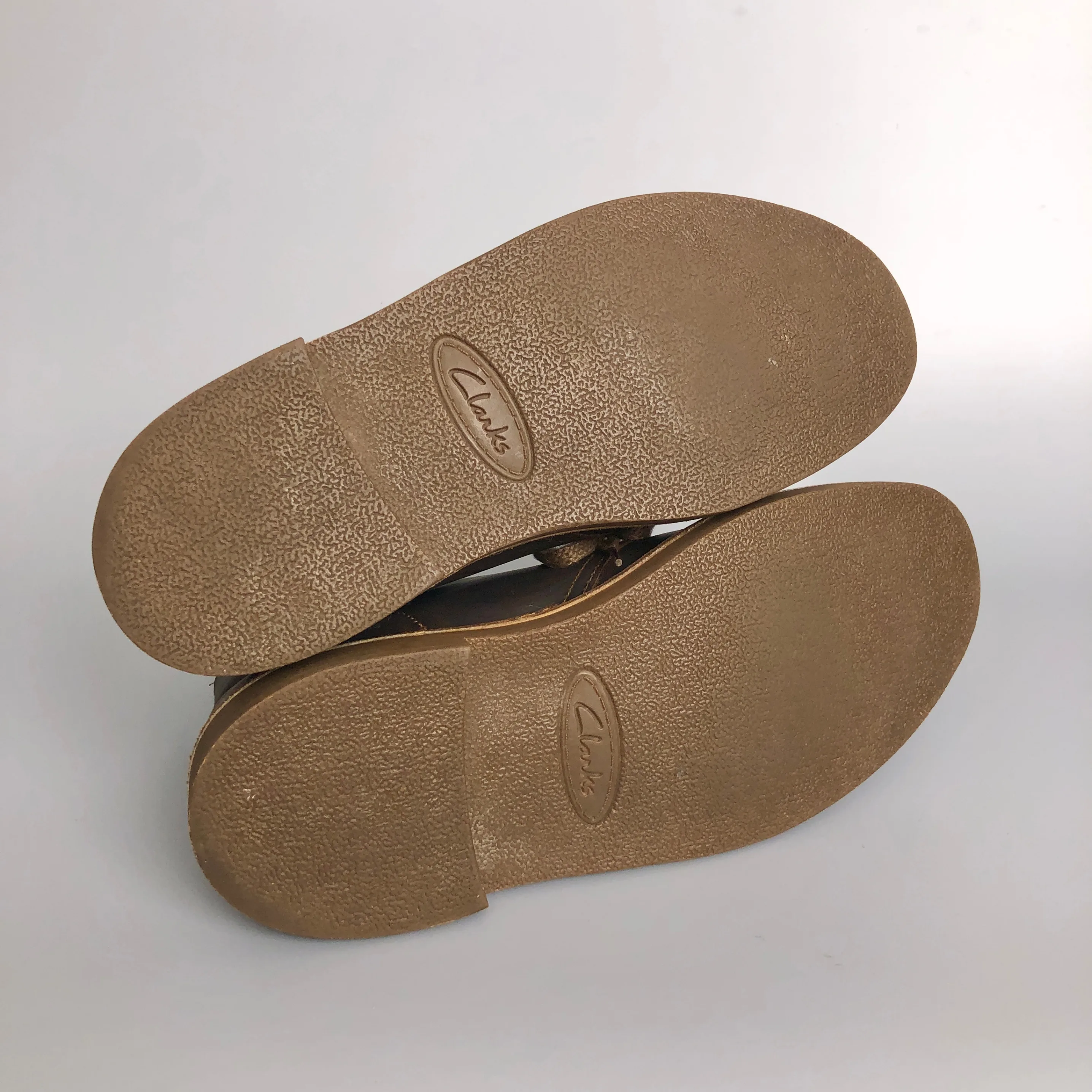 Gently Used Classic Clarks Leather Shoes image indicator(9)