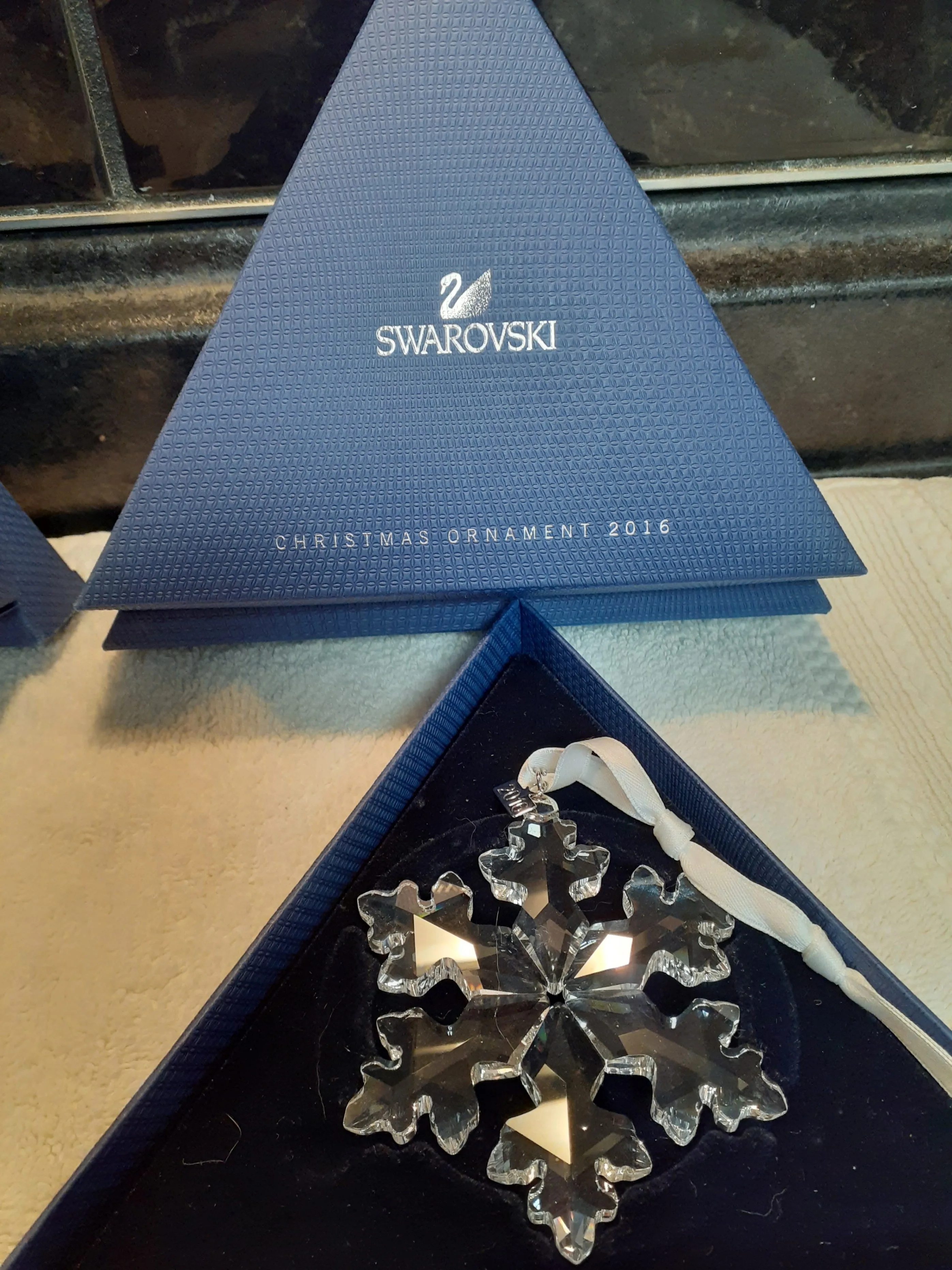 Swarovski Christmas Snowflake collection image indicator(5)