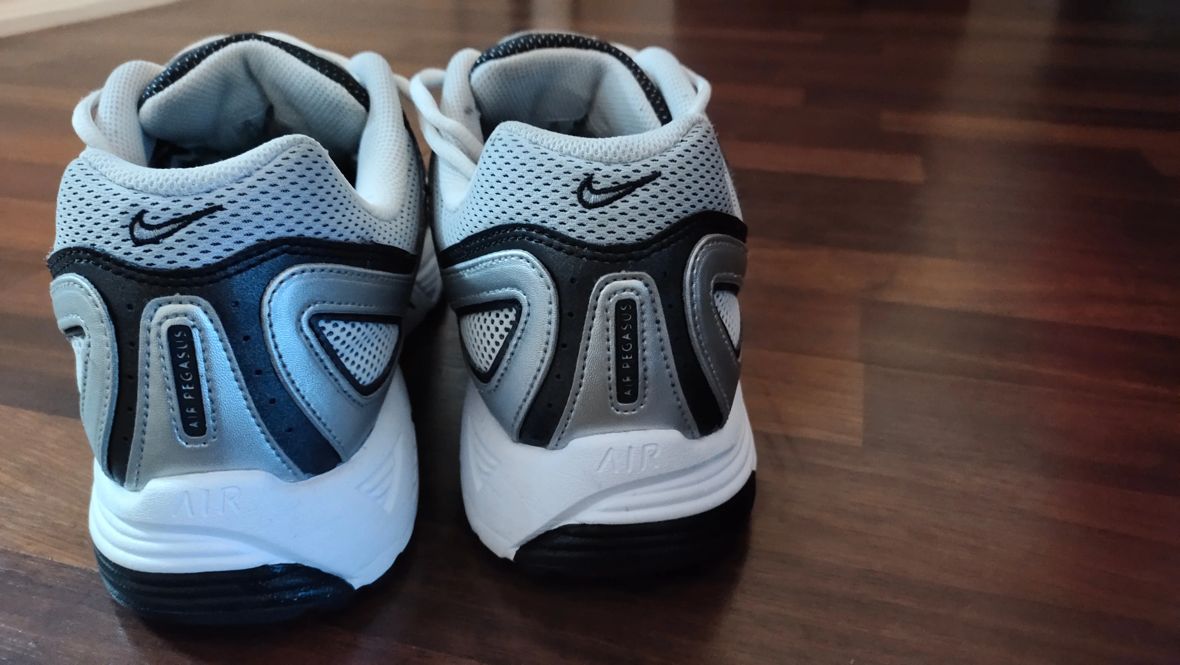 LIKE - NEW NIKE AIR MAX PEGASUS, Silver/White/Black, Fashion and image indicator(5)