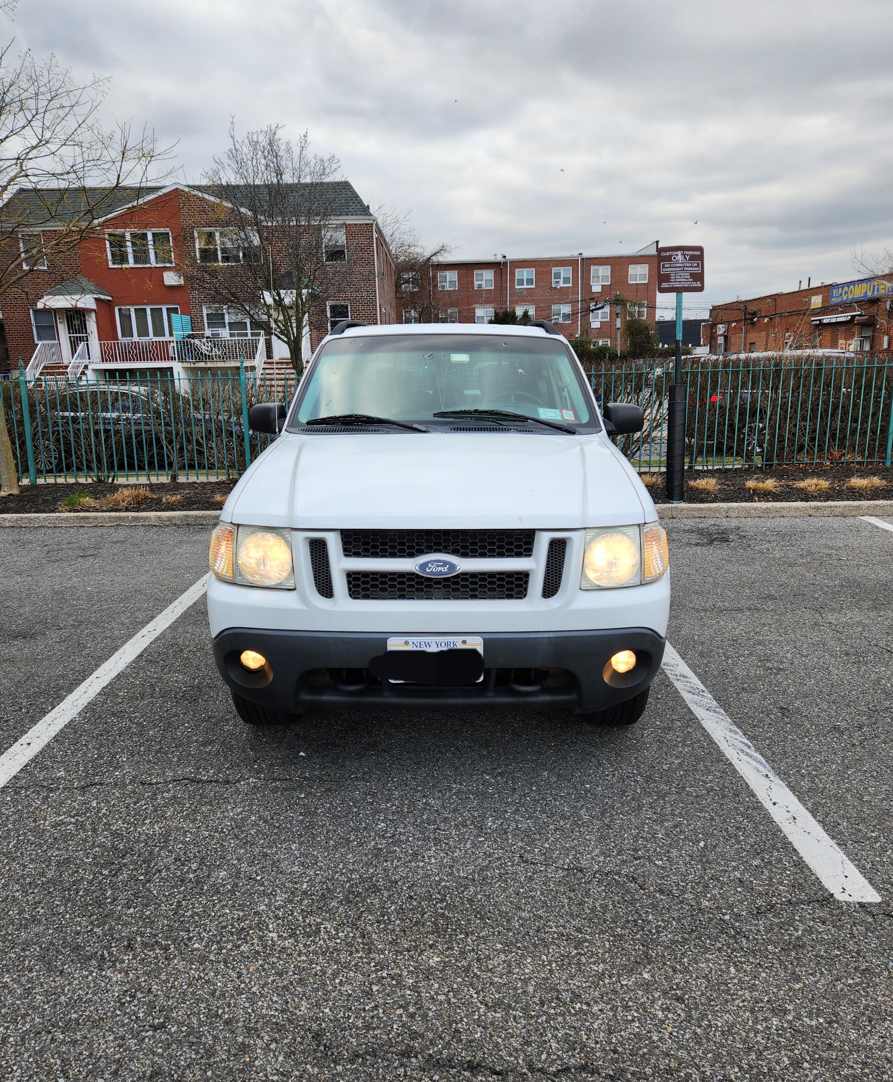 2005 Ford Explorer Sport Trac 4x4 - photo 3