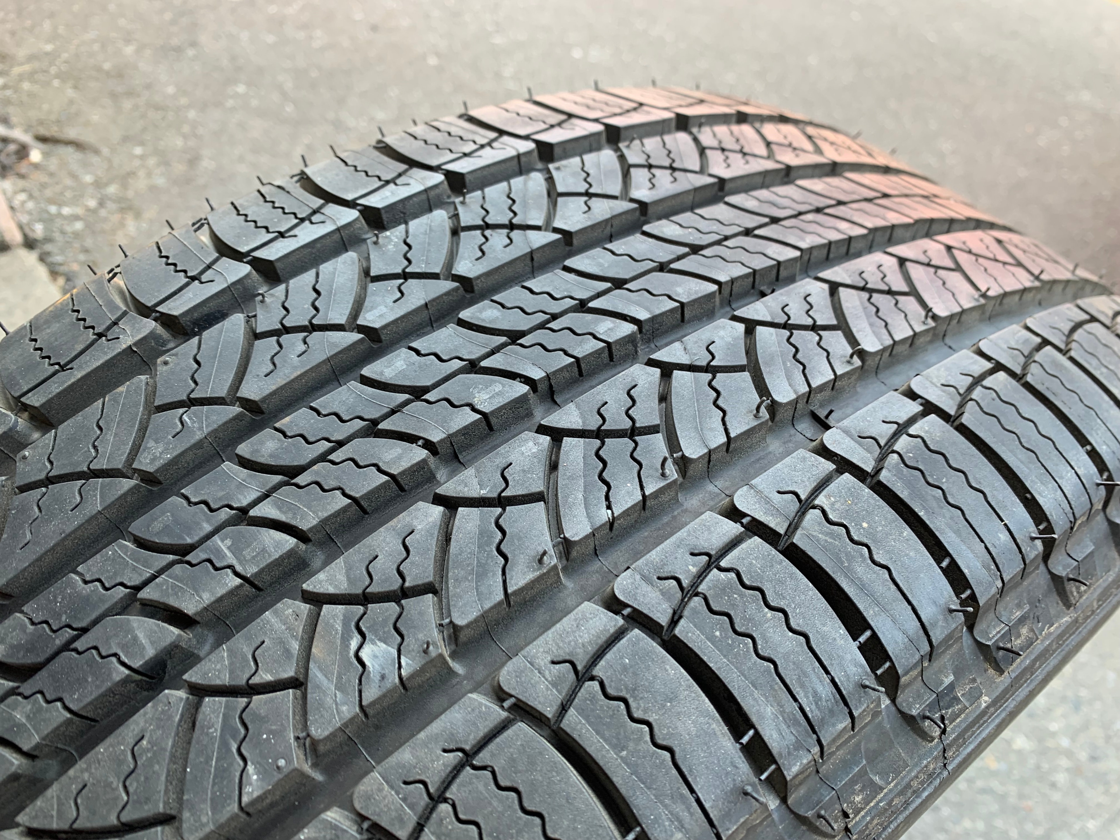 1 x single 235/55/18 99T M+S Michelin latitude tour Like New - photo 4
