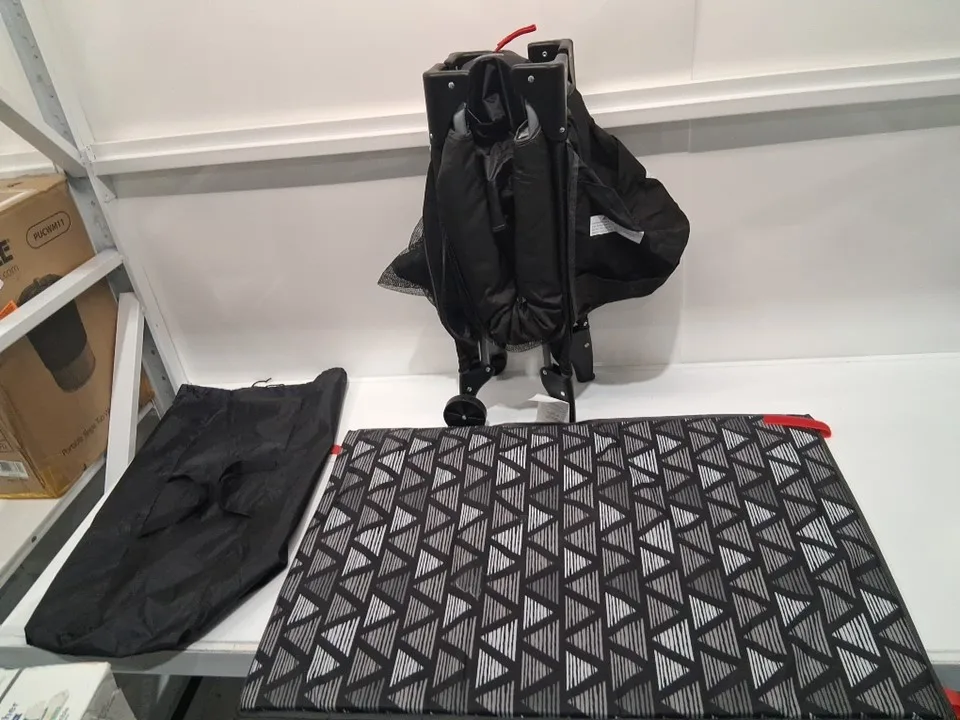 Cosco Funsport Plus Playard image indicator(2)