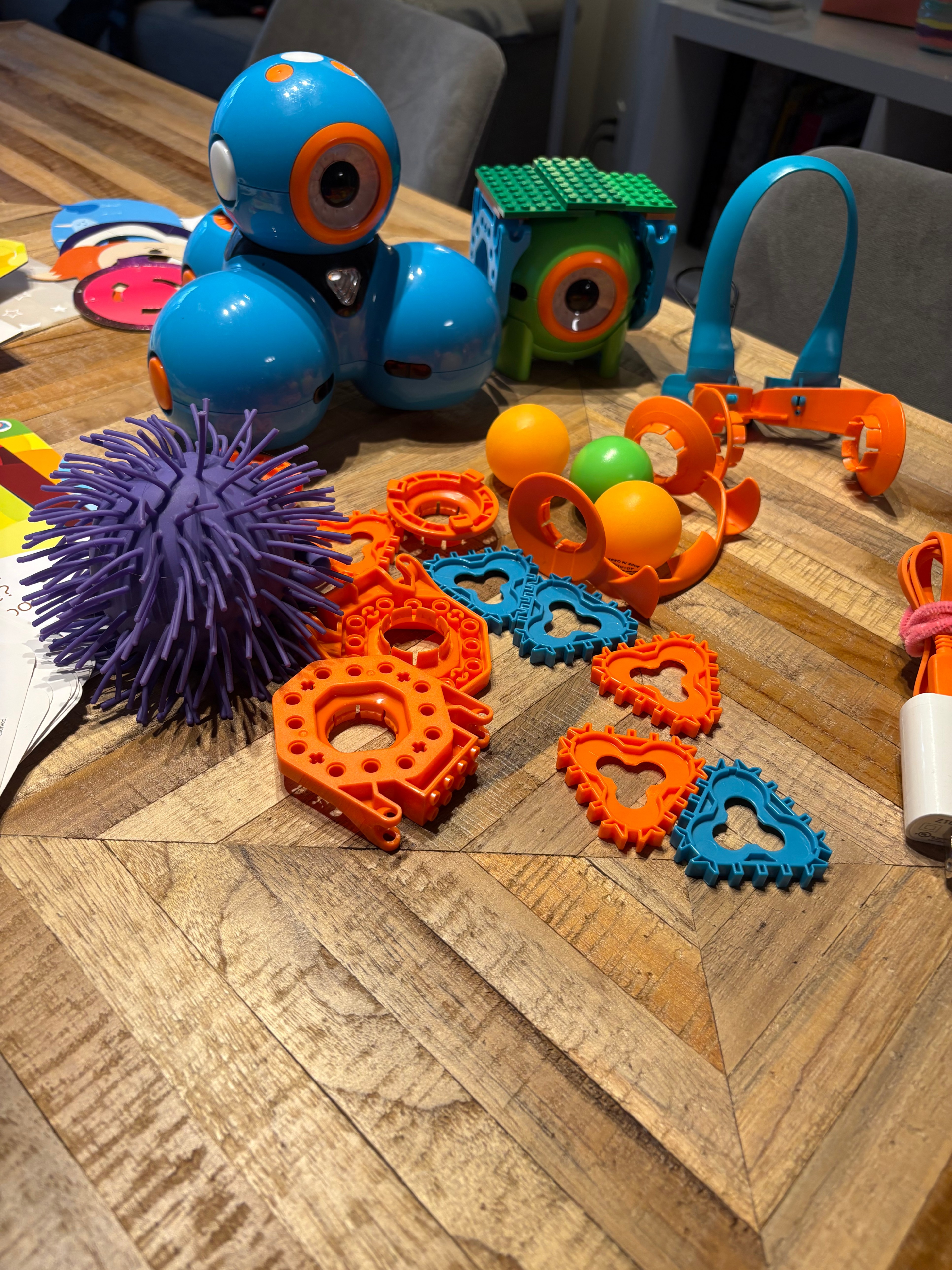 Dash & Dot Robots – Great Condition + Bonus Accessories (No Box) - photo 2