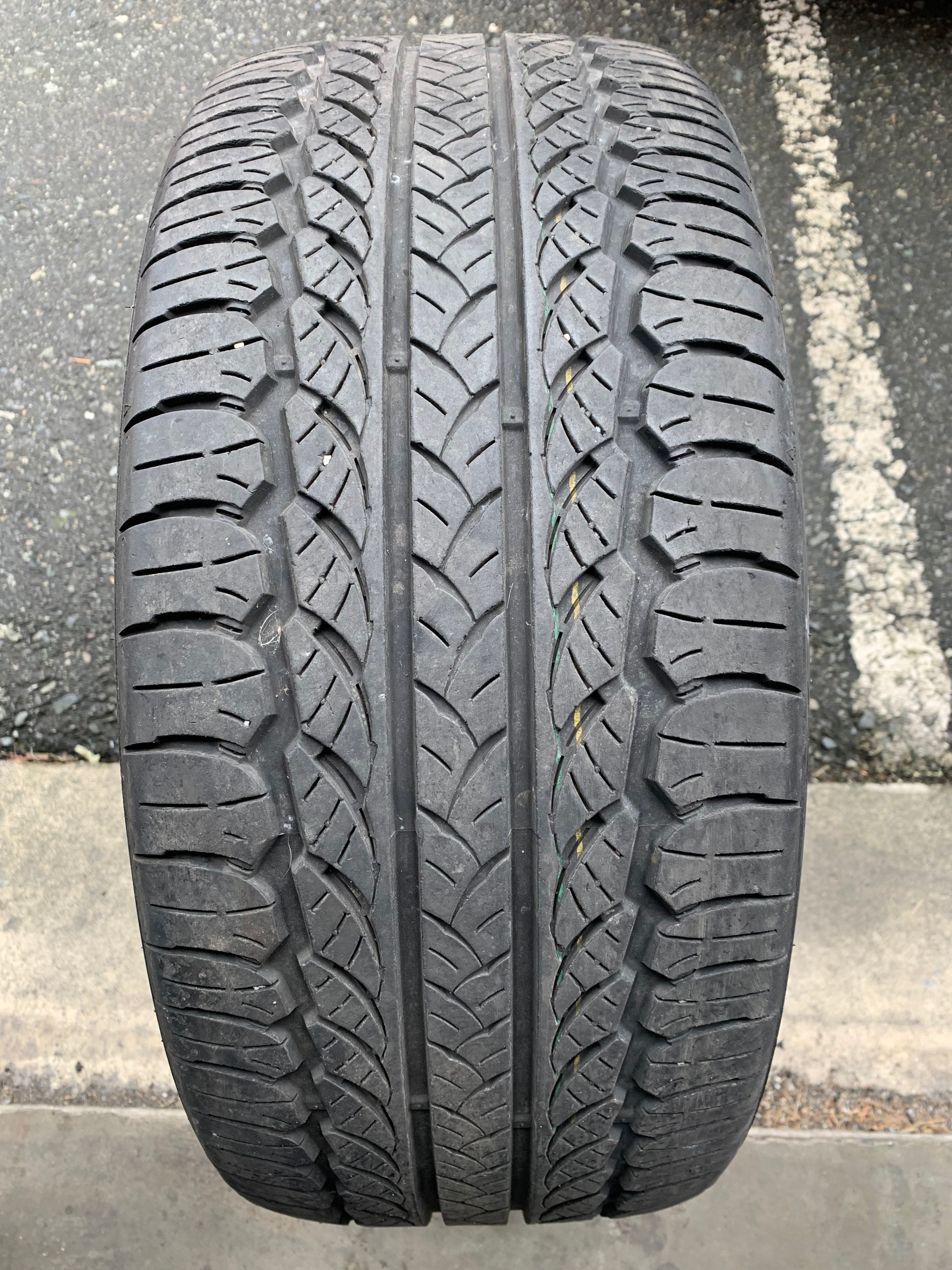 1 x single 235/40/18 95V M+S Kumho ecsta PA31 with 80% tread