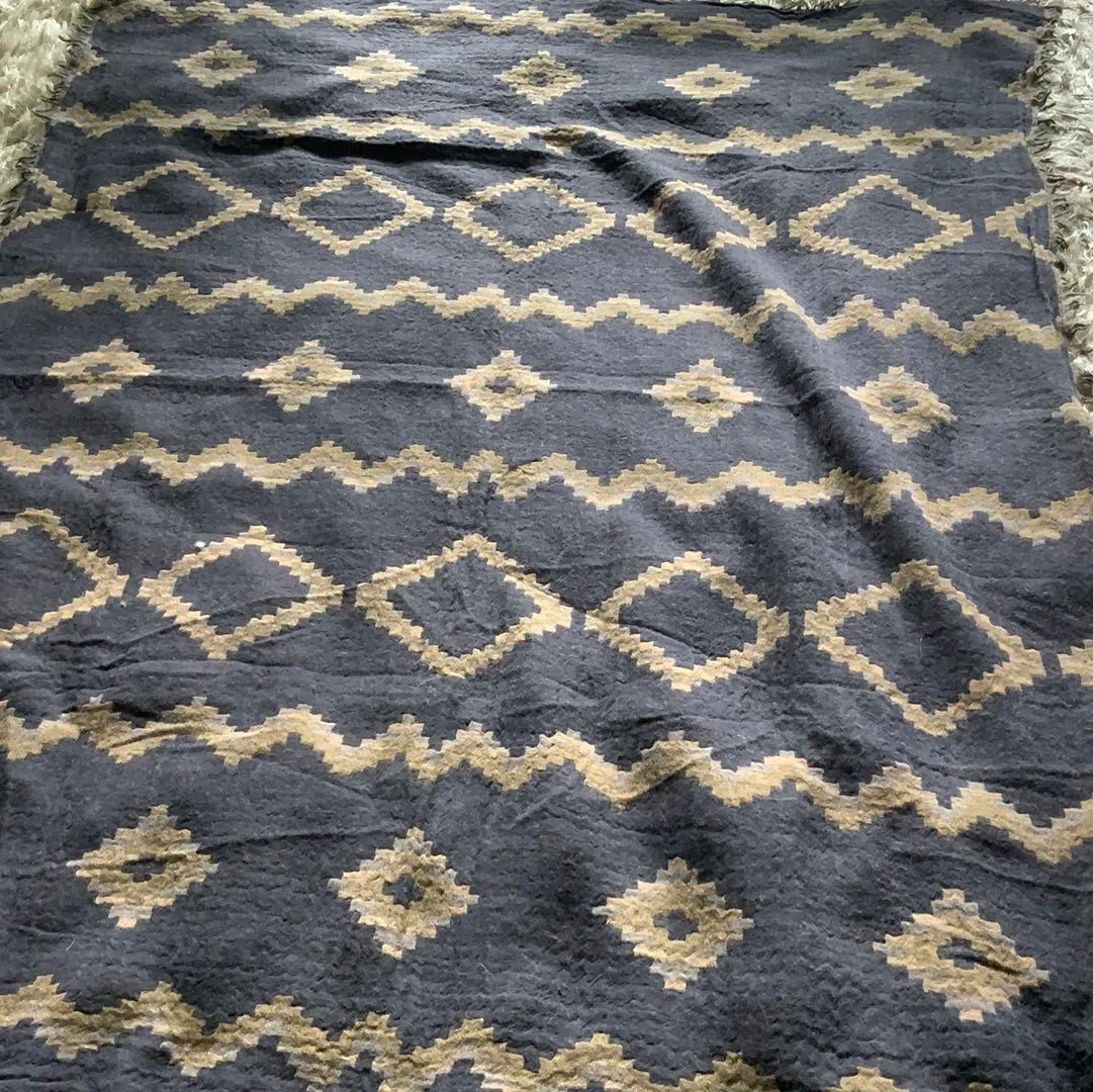 Aritzia Wilfred Diamond Pattern Wool Blanket Scarf thumbnail
