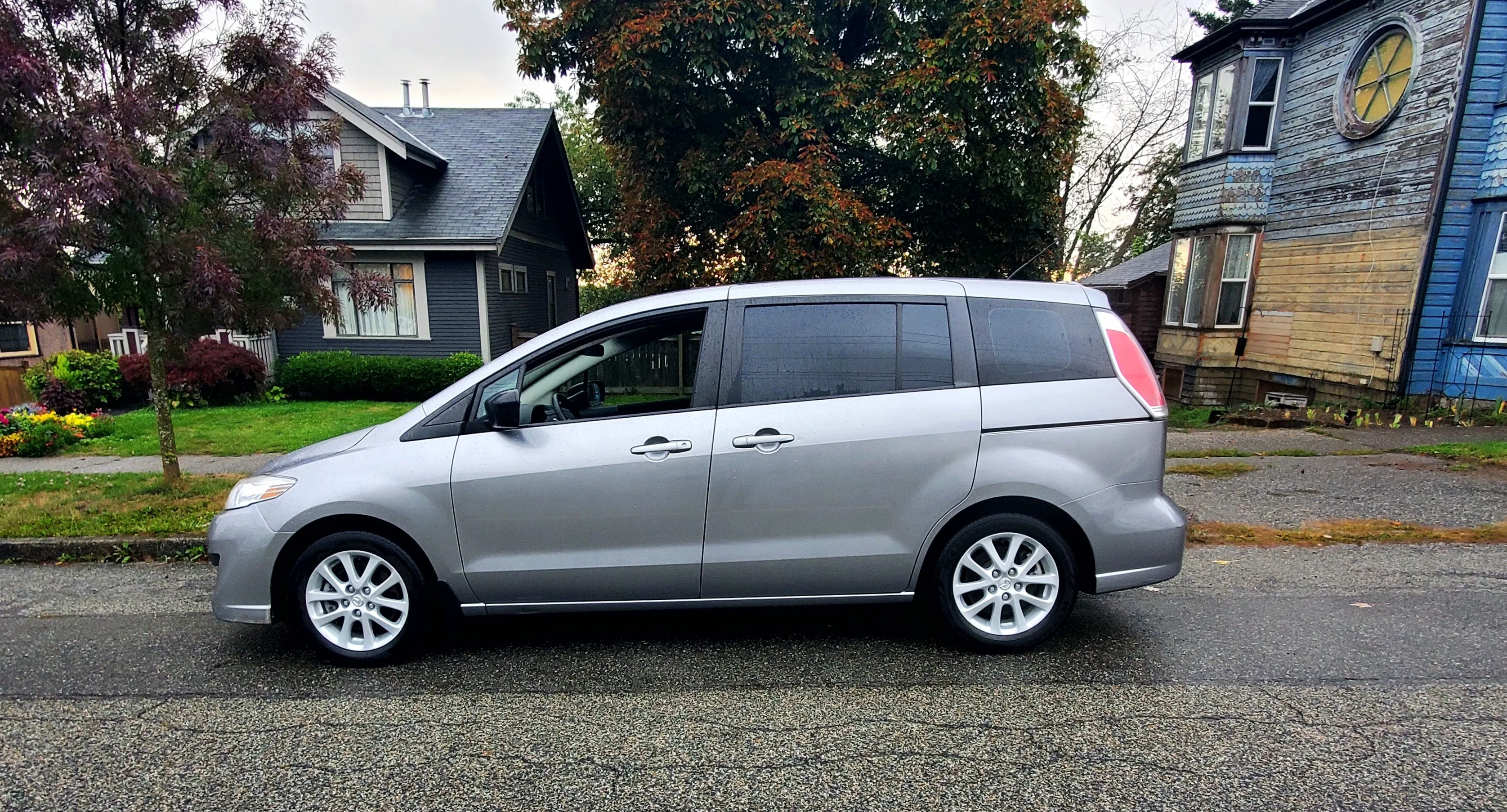 2010 Mazda MAZDA5 Grand Touring 4dr Wagon AUTO image indicator(4)