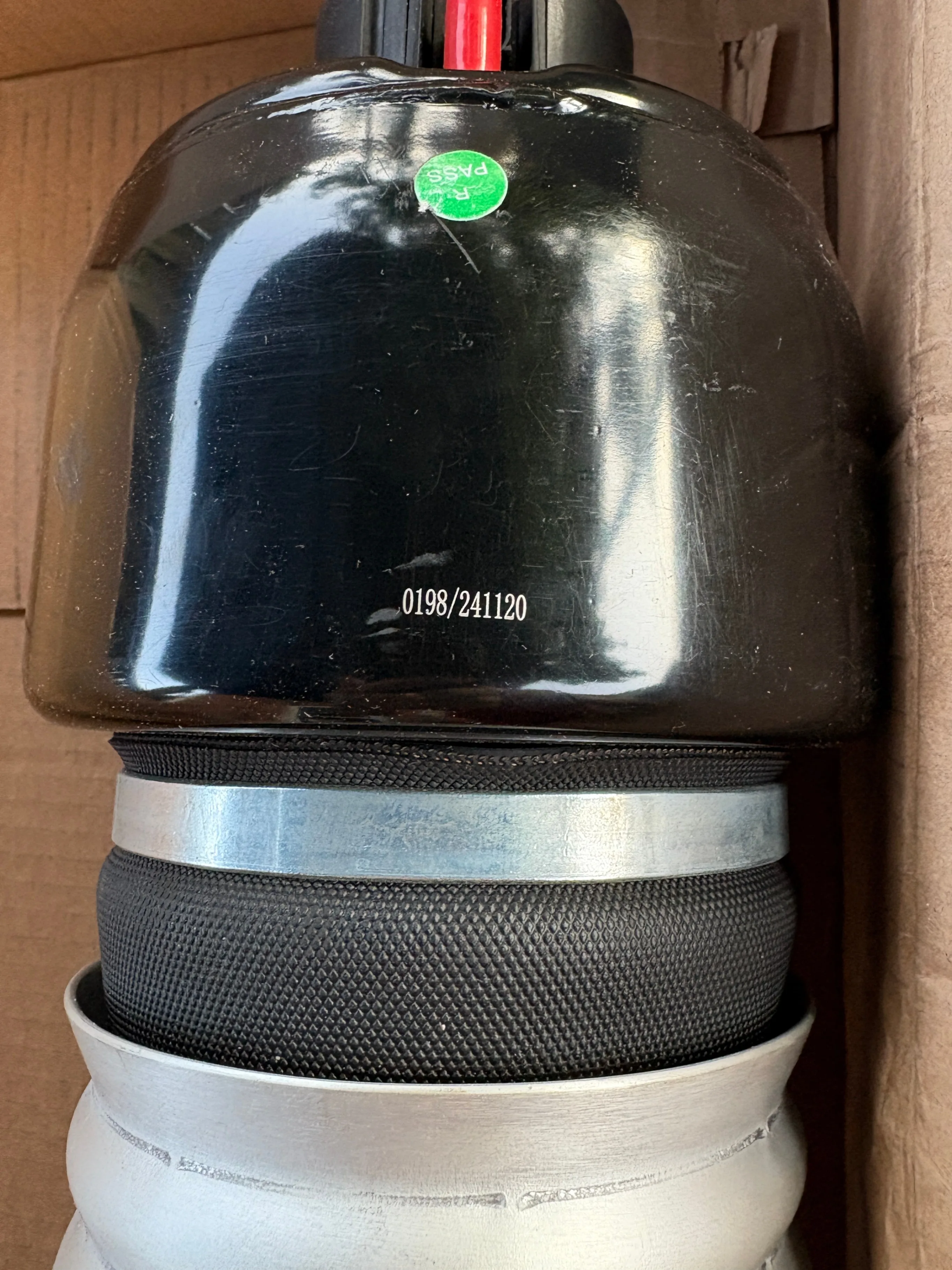 Mercedes-Benz – Right Front Air Suspension Strut image indicator(4)