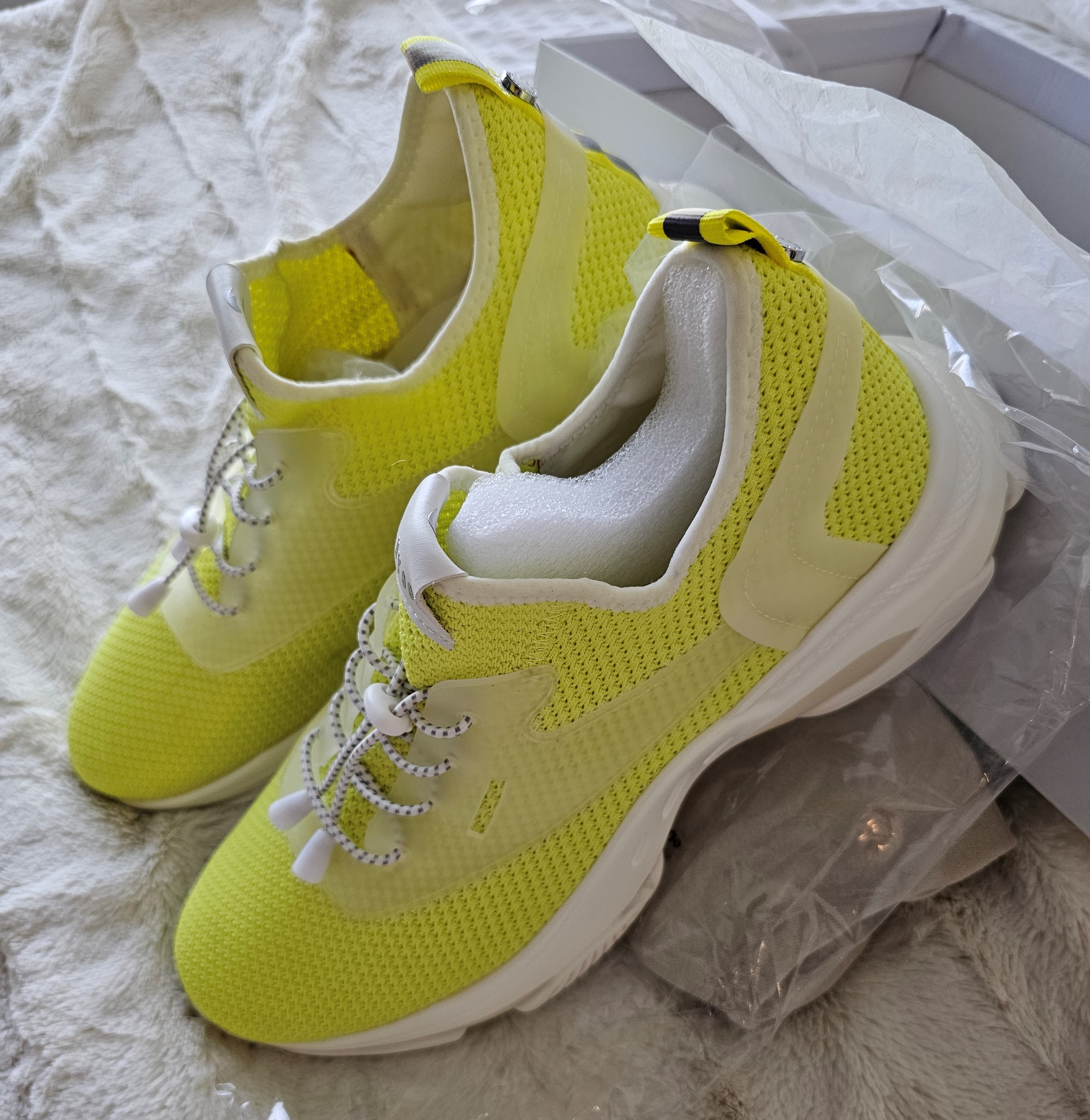 STEVE MADDEN "Isles Yellow" Sneakers Men's "Brand New"