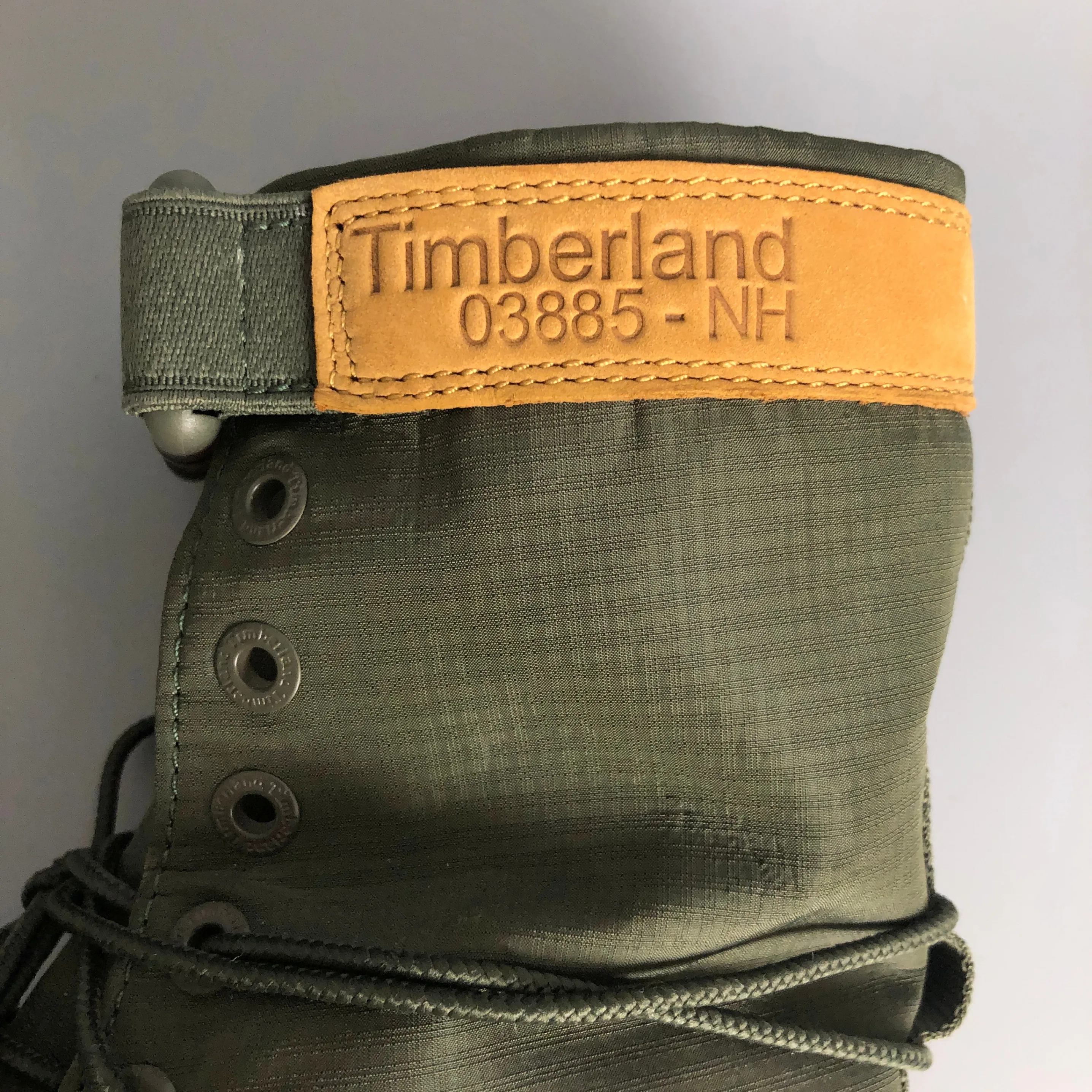L👀k! Very Unique Timberland Suede Boots image indicator(5)