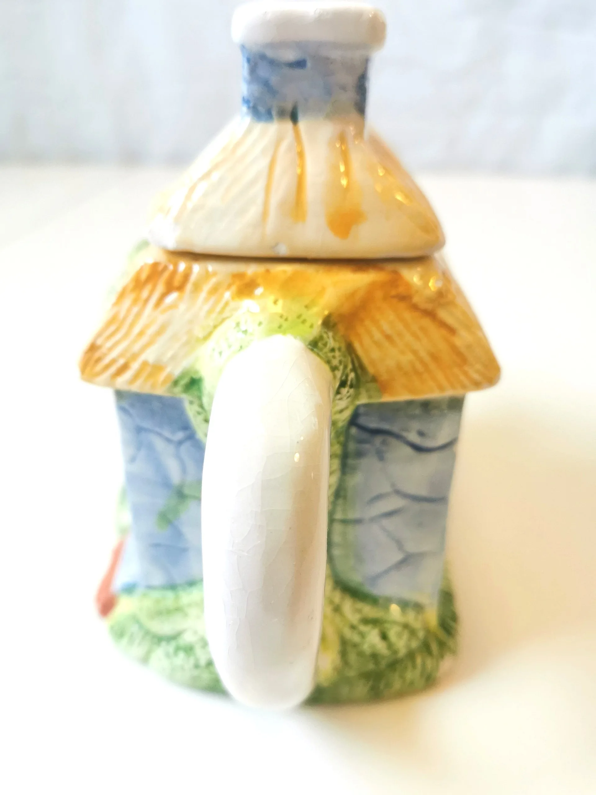 Vintage Cottage Tea Pot Ceramic image indicator(2)