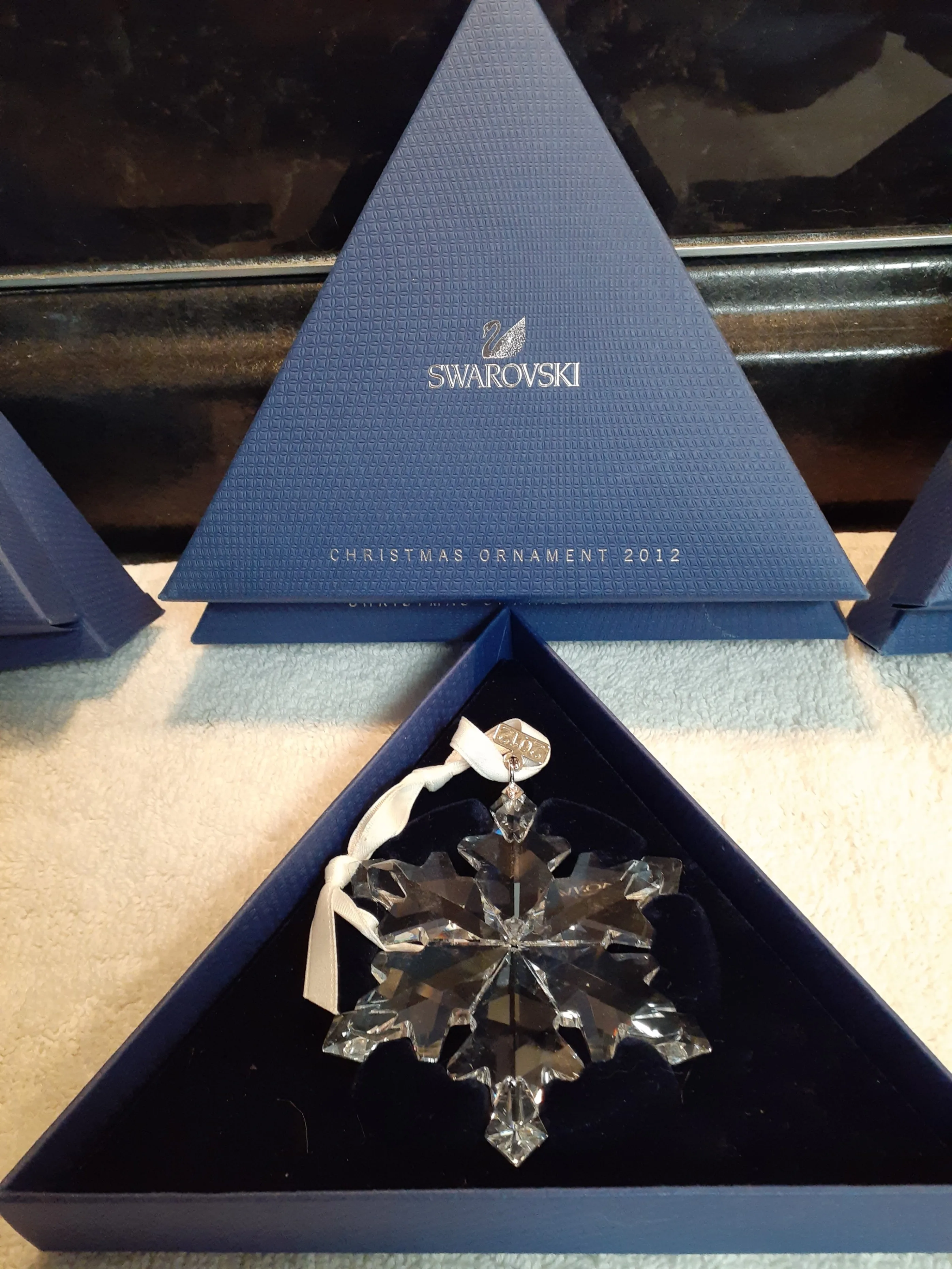 Swarovski Christmas Snowflake collection image indicator(2)