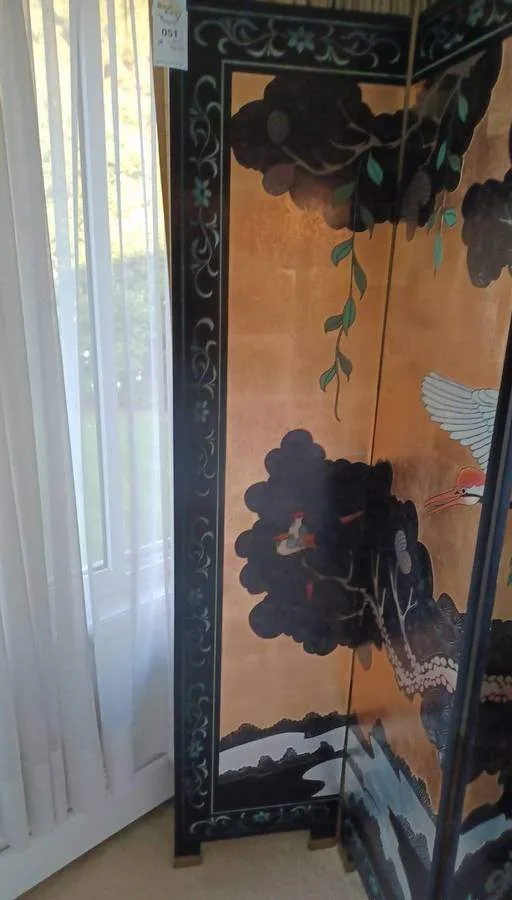 RARE SHOW HOME Double-Sided Asian Hand-Painted Screen Cranes image indicator(4)