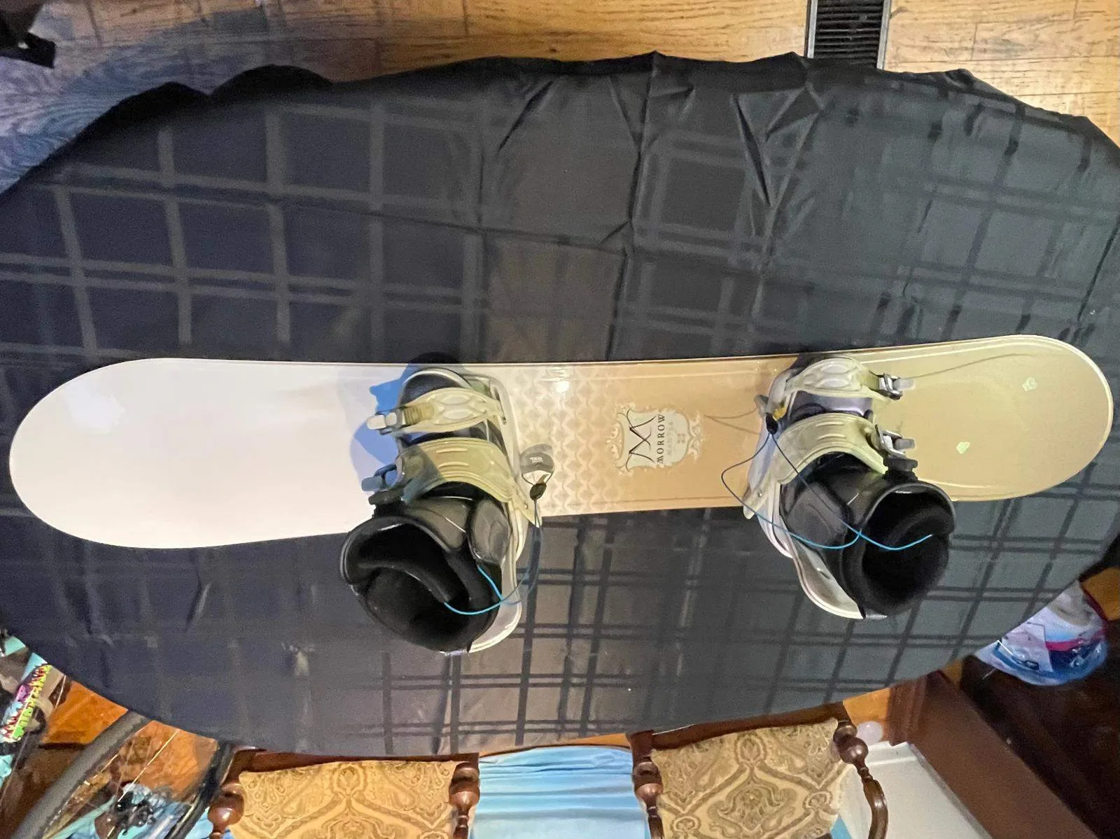 Morrow Mantra Snowboard+Bindings + Vans Size 7 Shoes – $100 image indicator(4)