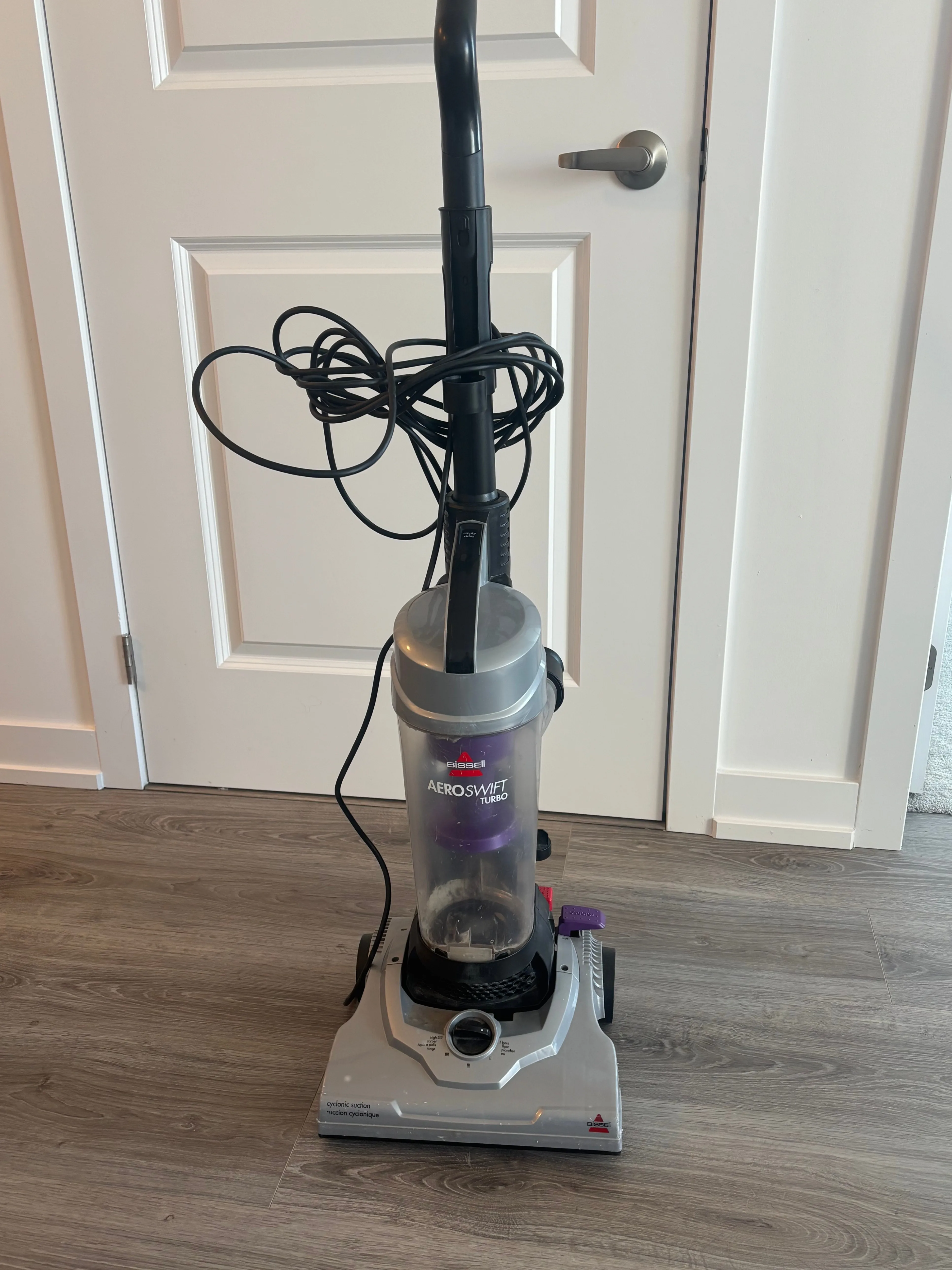 BISSELL AeroSwift Turbo Upright Vacuum — Bagless, Works Great
