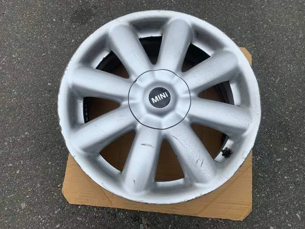 1 x single 17X7 et48 OEM Mini Cooper 4X100 rim in good cond thumbnail