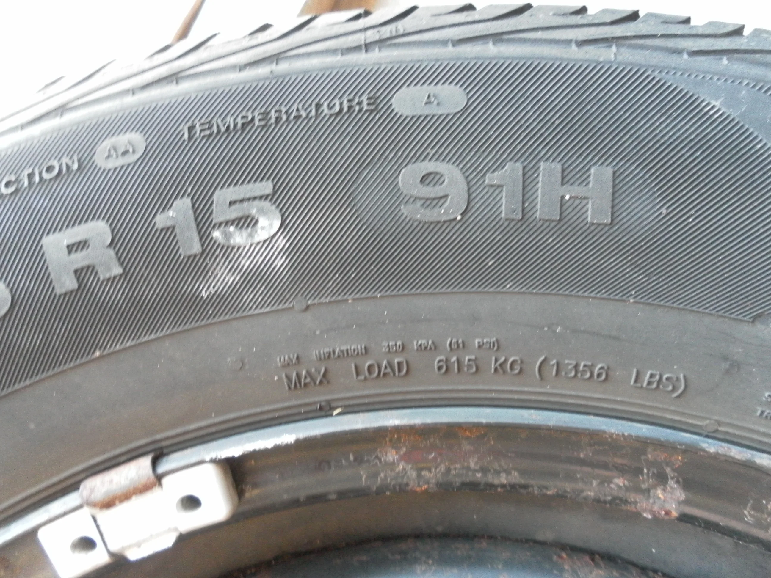 195 65 R15 Continental tires with rims for VW , Audi image indicator(4)