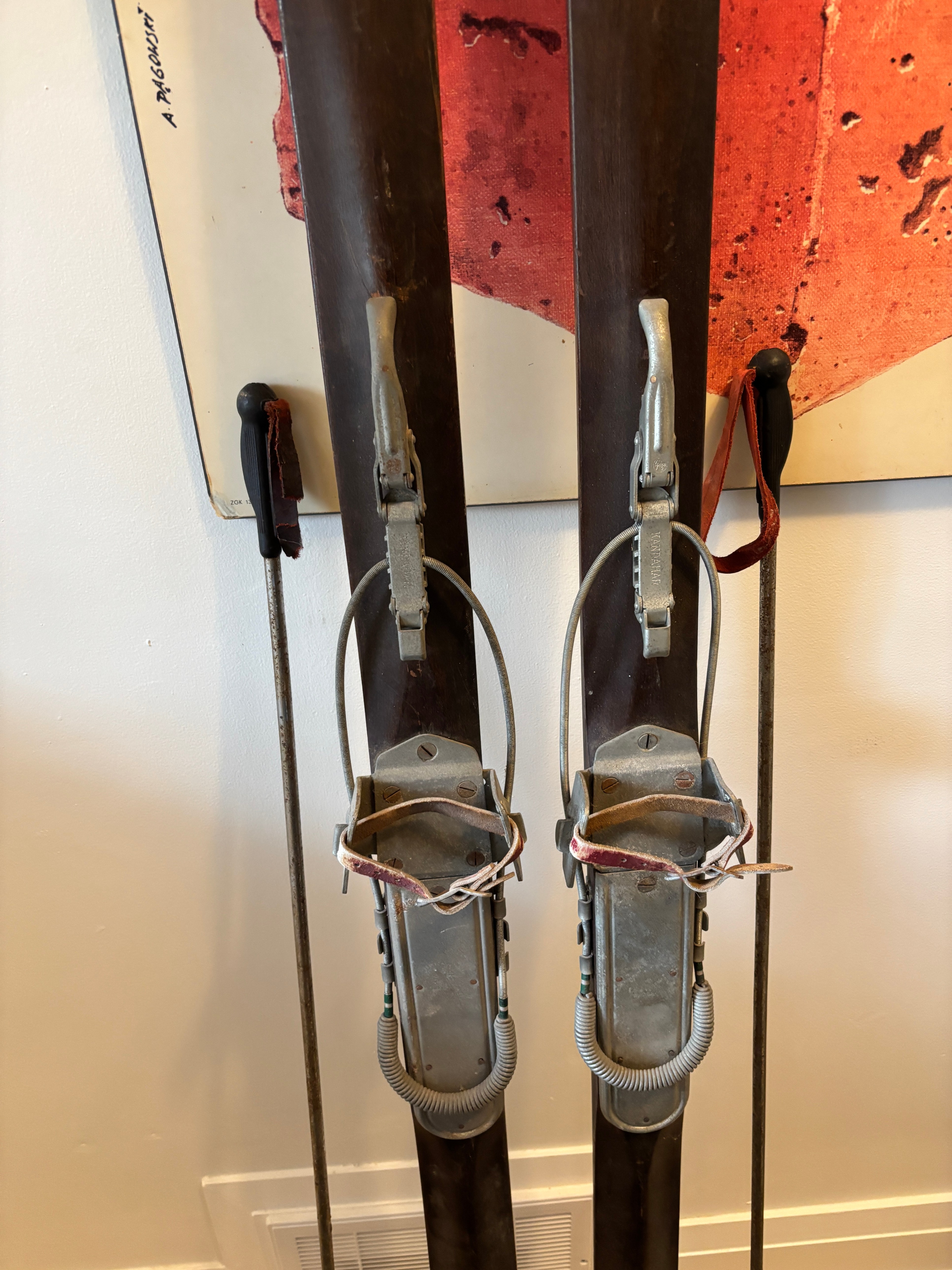 Harvey E Dodds Chalet Vintage Skis and Poles - photo 3