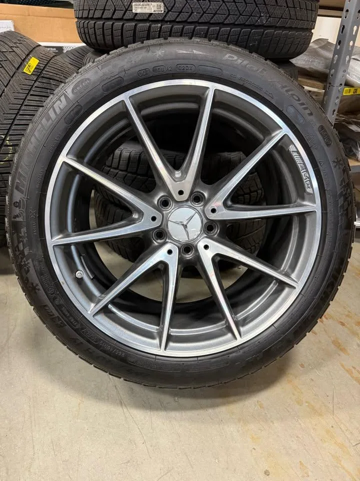 Mercedes E63 AMG winter tires and rims image indicator(3)