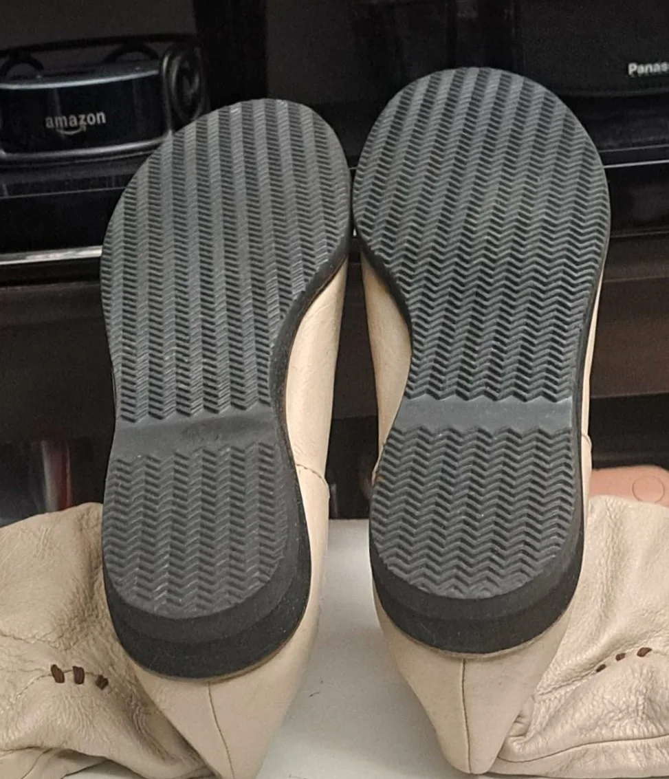 Woman's Genuine Leather Shearling Pull-on Boot Used Like New image indicator(4)