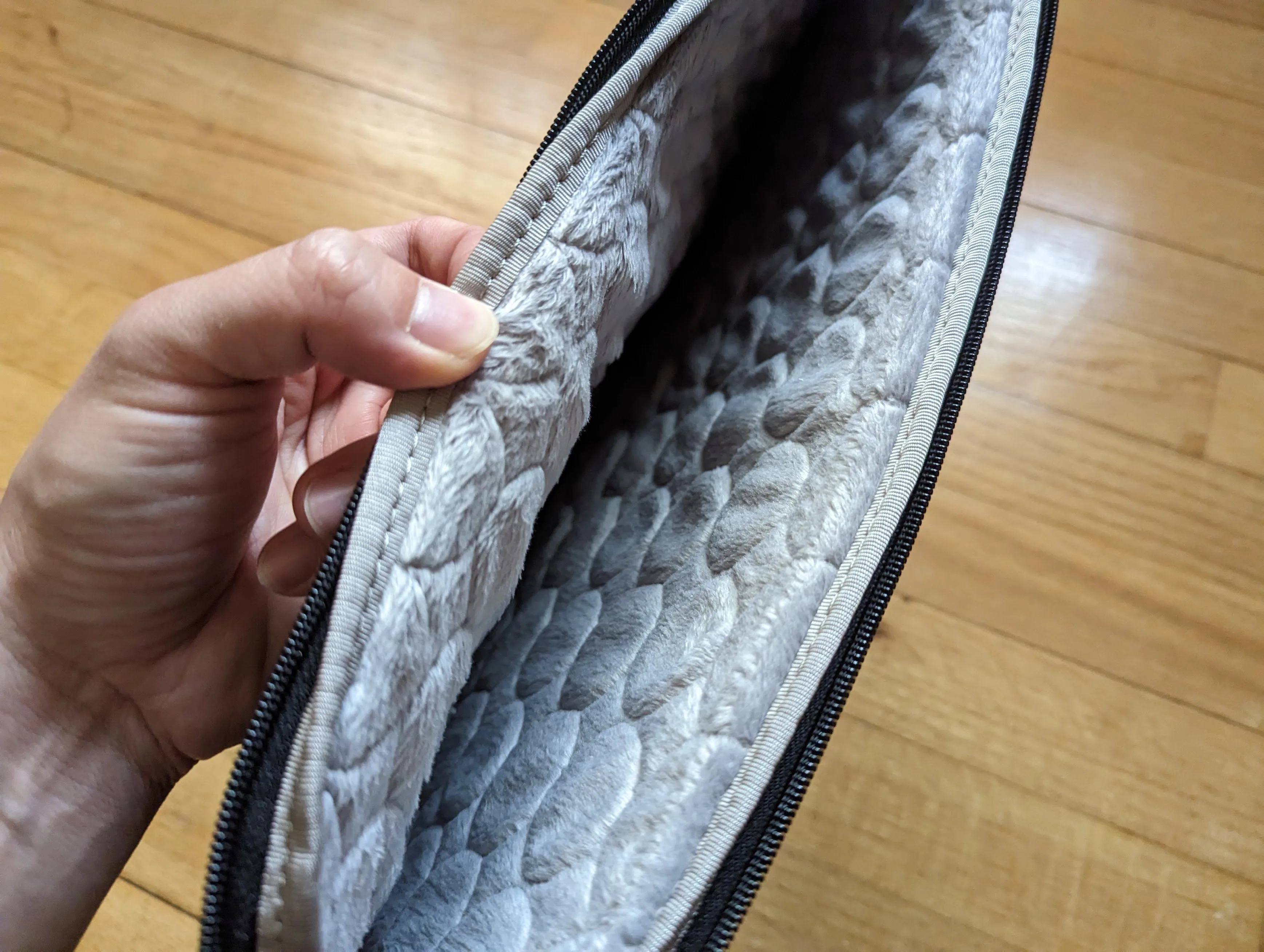 MacBook Pro 15.4 black carry case (brand: Brenthaven 2100) image indicator(4)