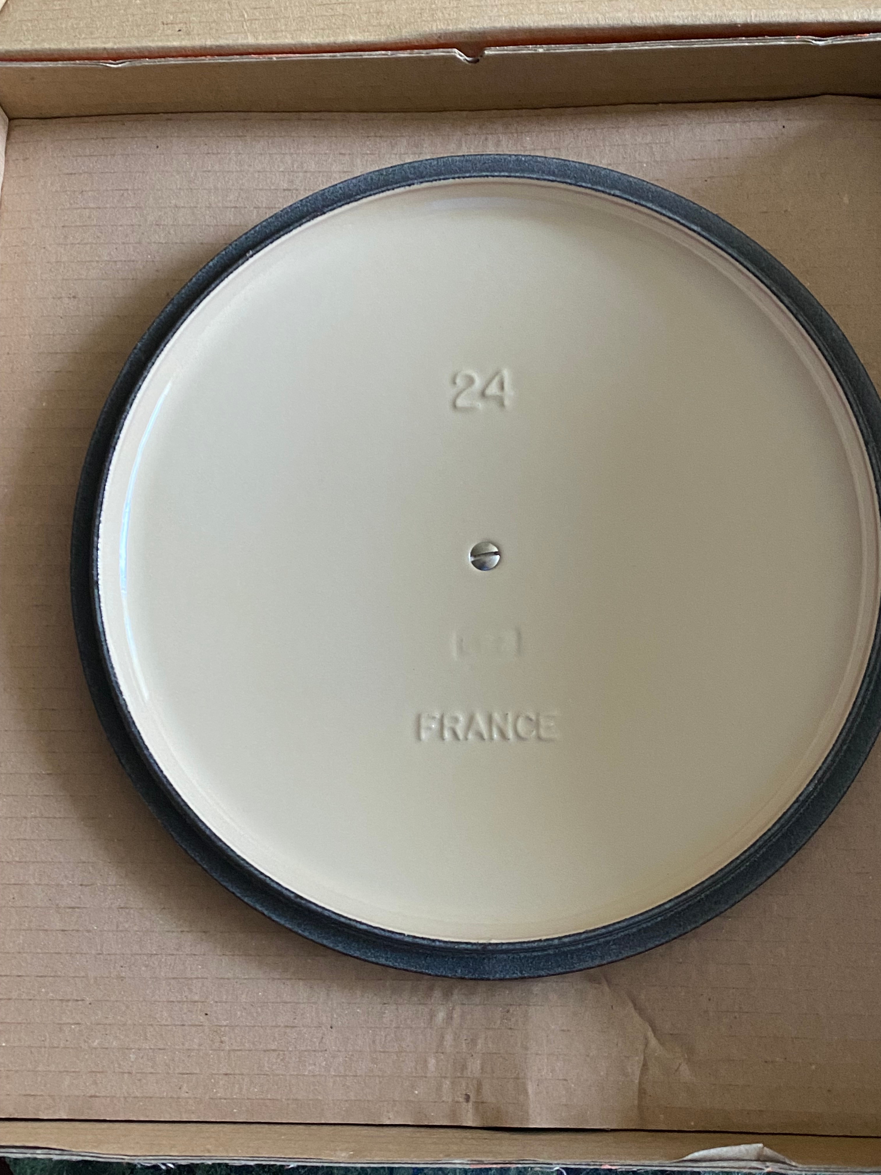 le Creuset Round Dutch Oven - photo 5