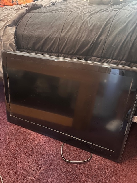 Samsung 31" TV - Used like new - photo 2