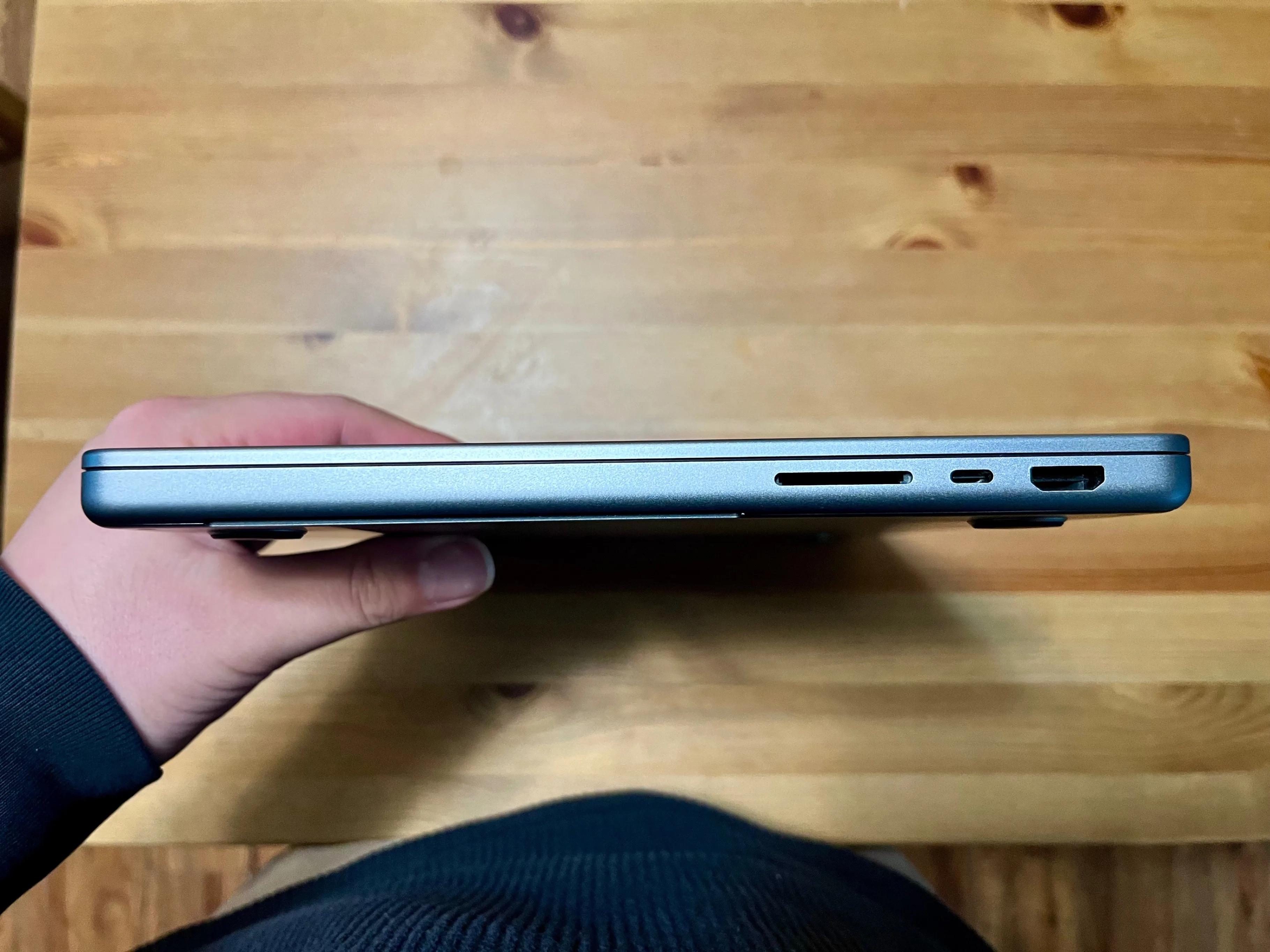 MacBook Pro 14-Inch, M1 Pro - 1TB, One-Year AppleCare  image indicator(9)