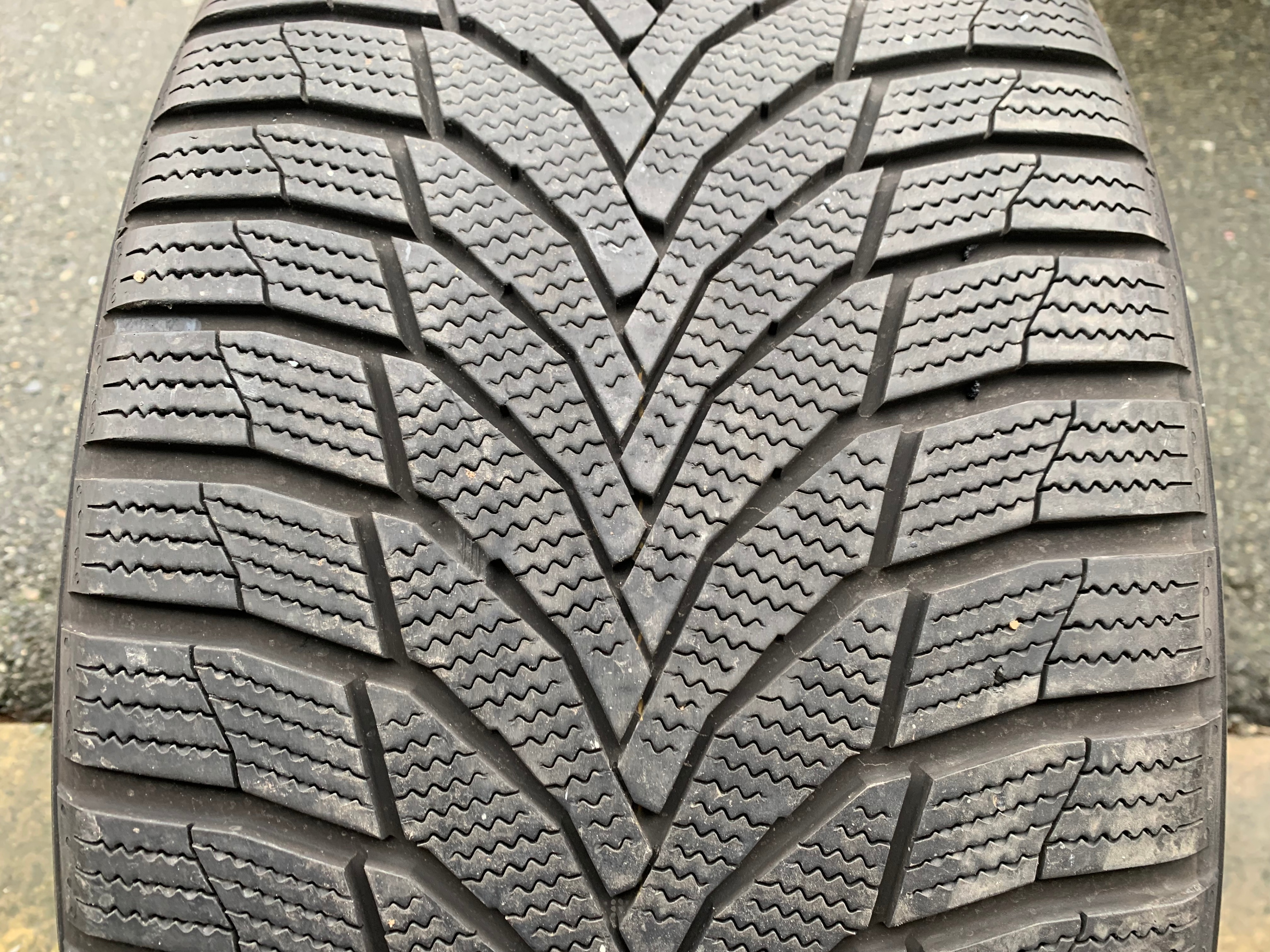 1 x single 265/35/20 M+S Nexen winguard Sport 2 with 70% tread - photo 2