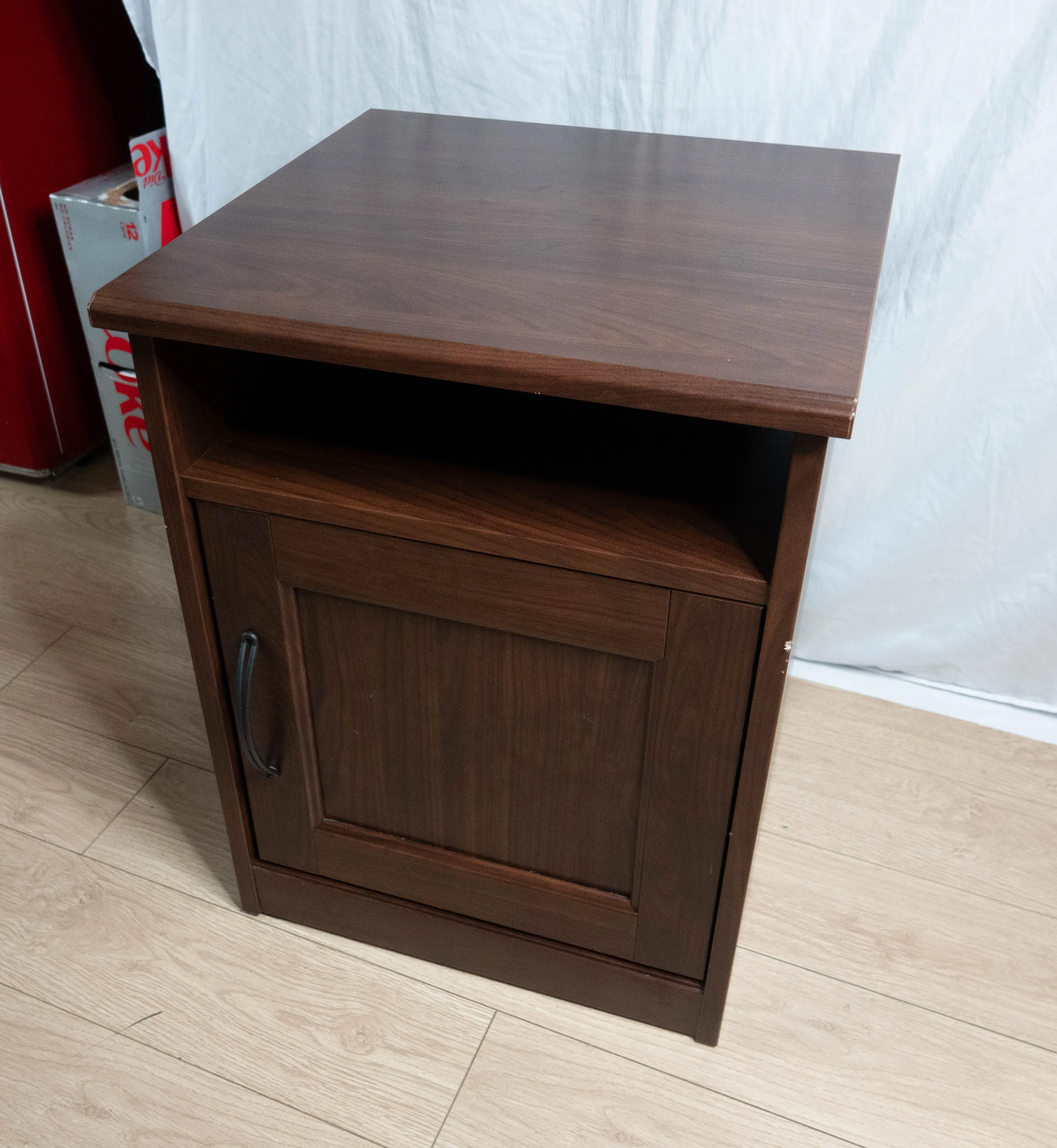 SONGESAND Nightstand