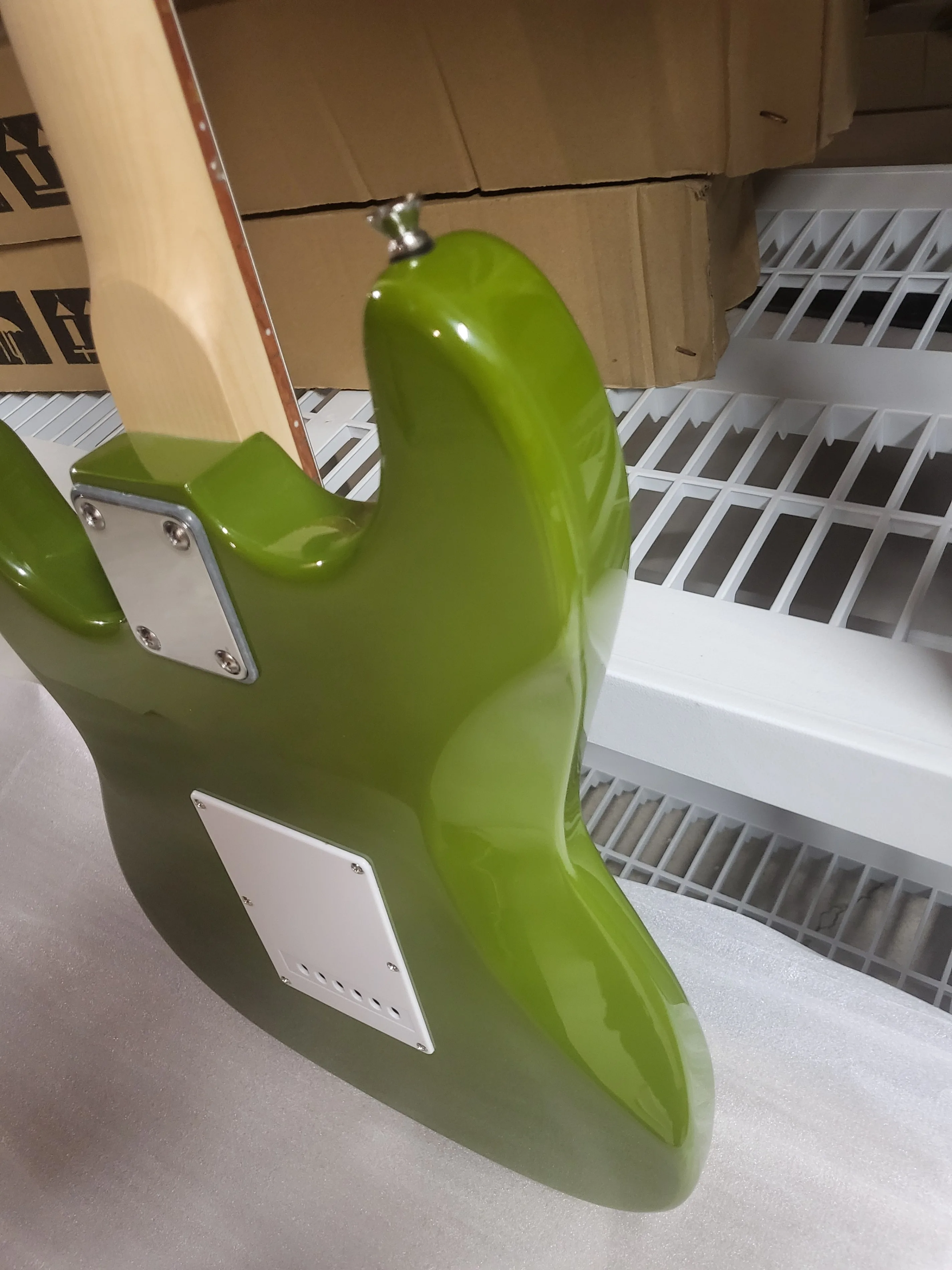 Perfect for Beginners, Intermediate Players! NEW Electric Guitar image indicator(2)