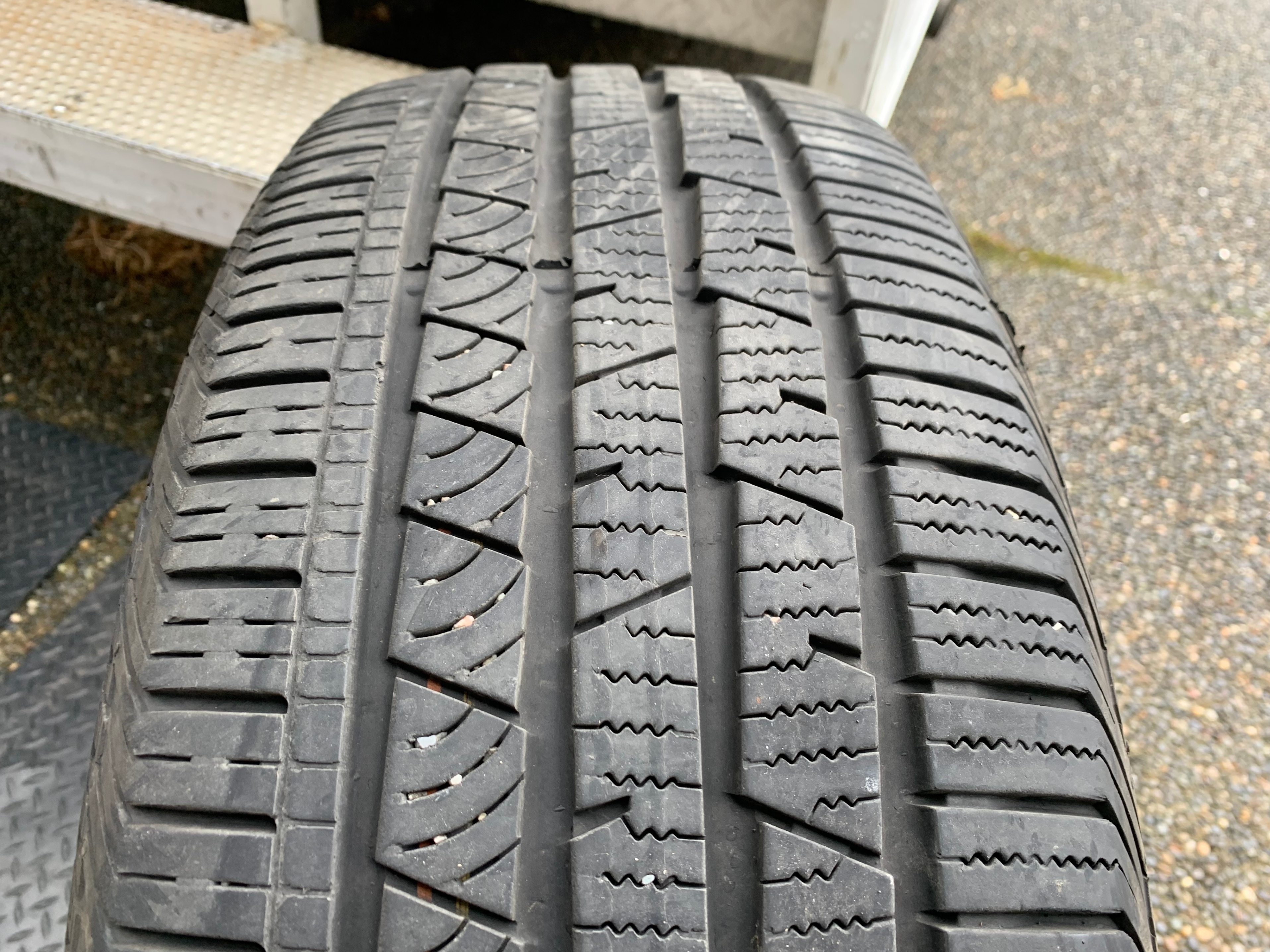 1 x single 245/60/18 Continental cross contact LX Sport with 75% - photo 3