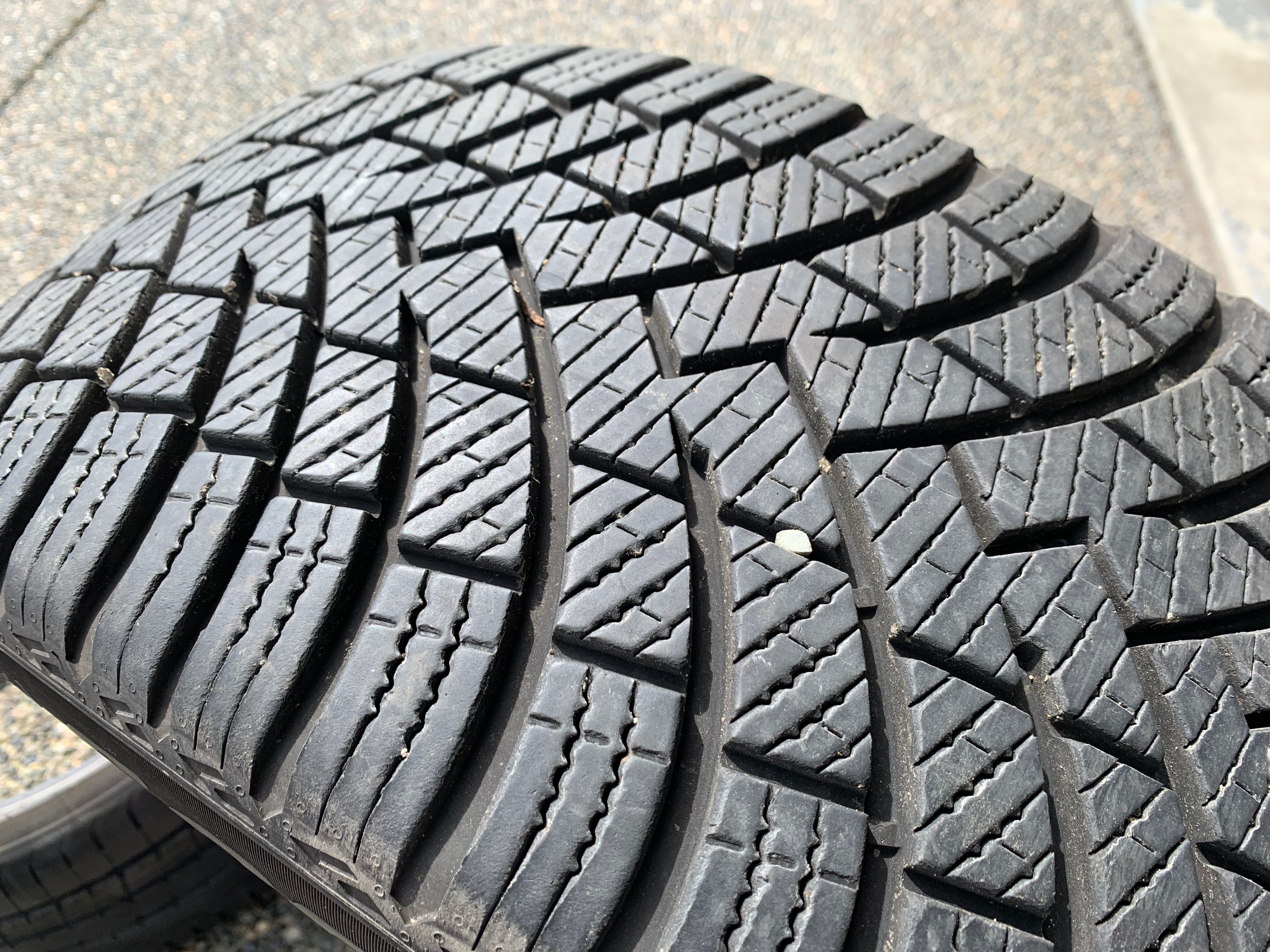 1 X single 245/50/20 Pirelli scorpion weather active Like new - photo 4