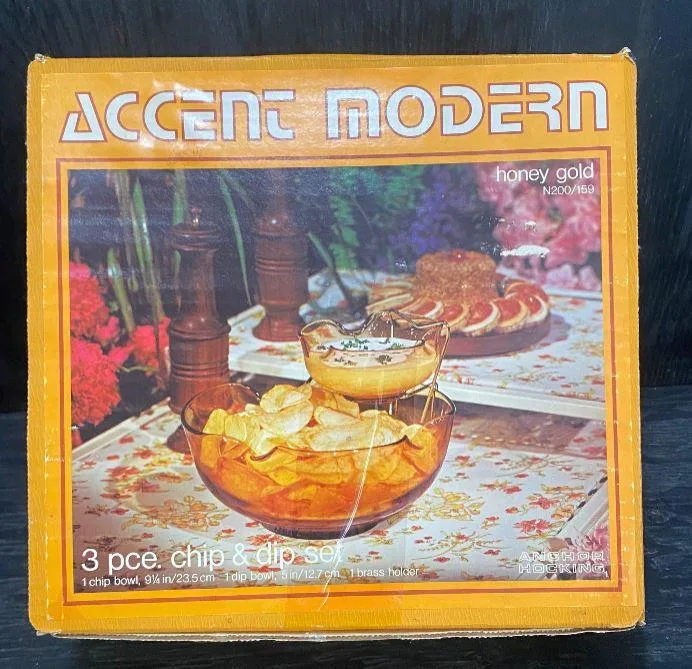 Anchor Hocking Accent Modern Honey Amber Glass Chip & Dip Bowl thumbnail