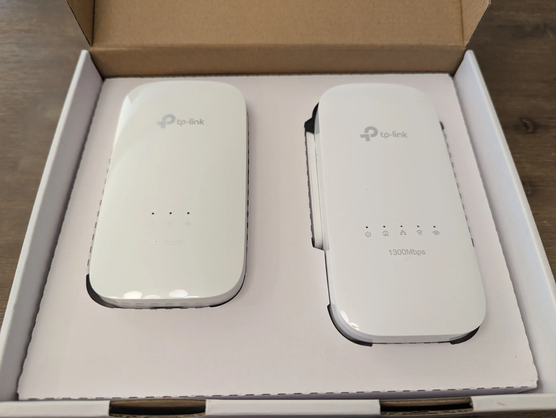 TP-Link AC1350 Wi-Fi Range Extender (TL-WPA8630 KIT V2) image indicator(3)