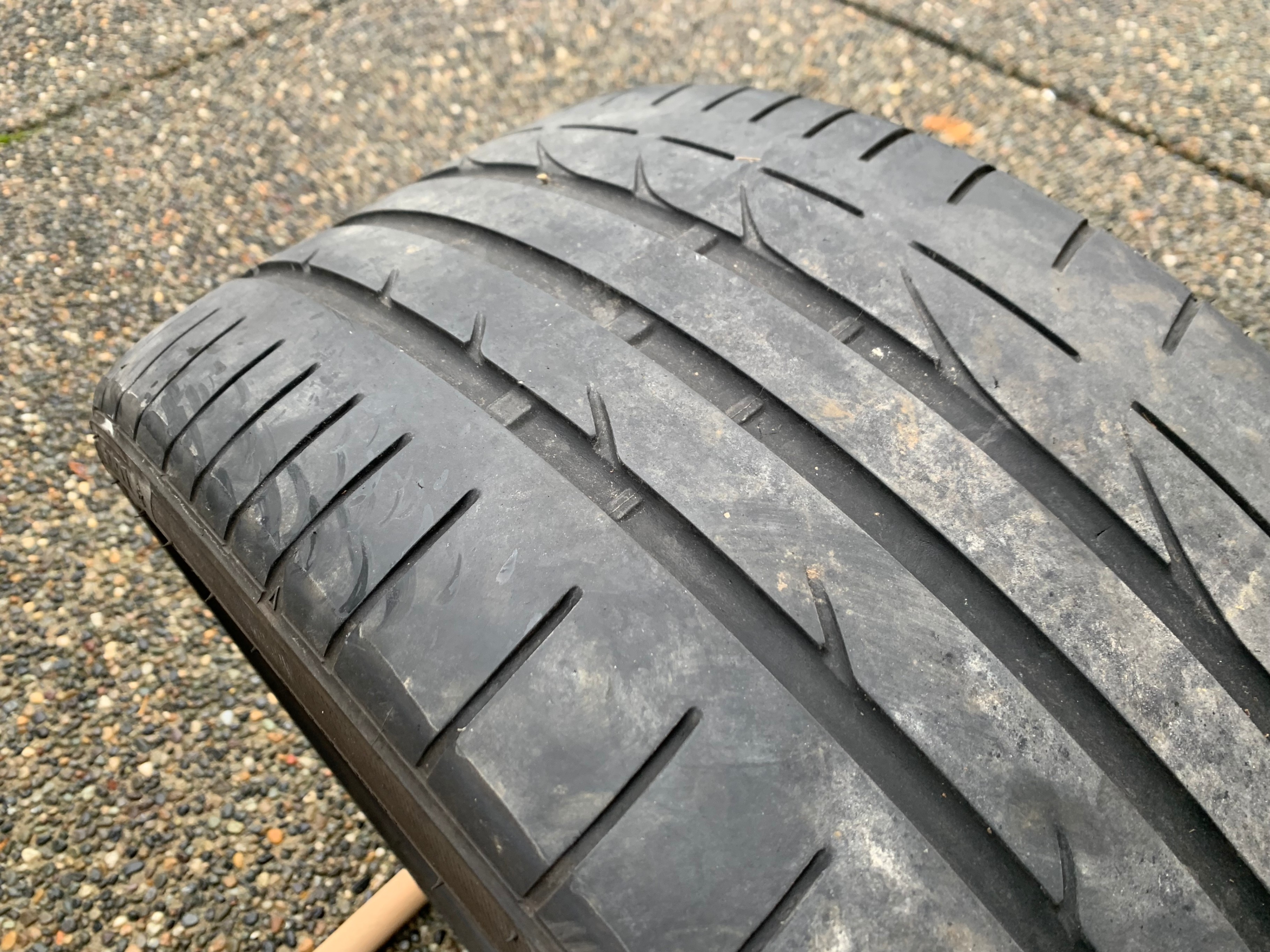 1 X single 255/35/19 92Y Bridgestone Potenza S001 RFT 45% tread - photo 4