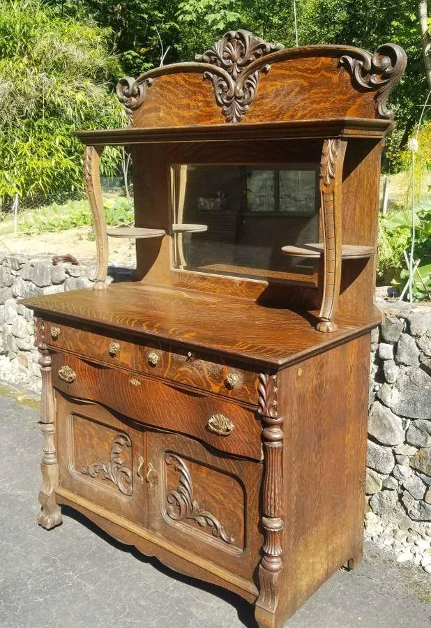 Antique Tiger Oak Sideboard Buffet with Hutch & Key image indicator(9)